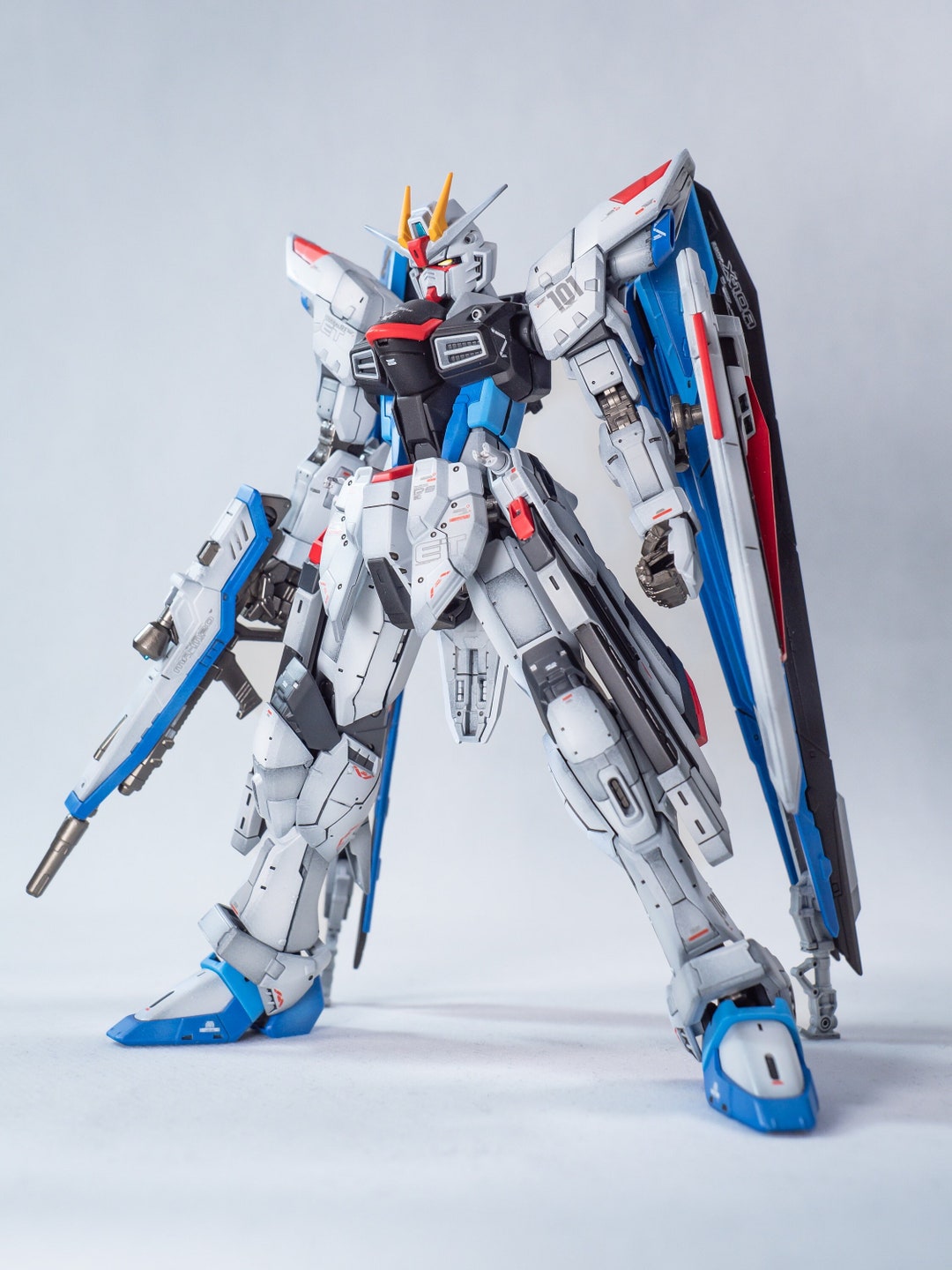 バンダイ RG 1/144 「フリーダムガンダム Ver.GCP」塗装済み完成品