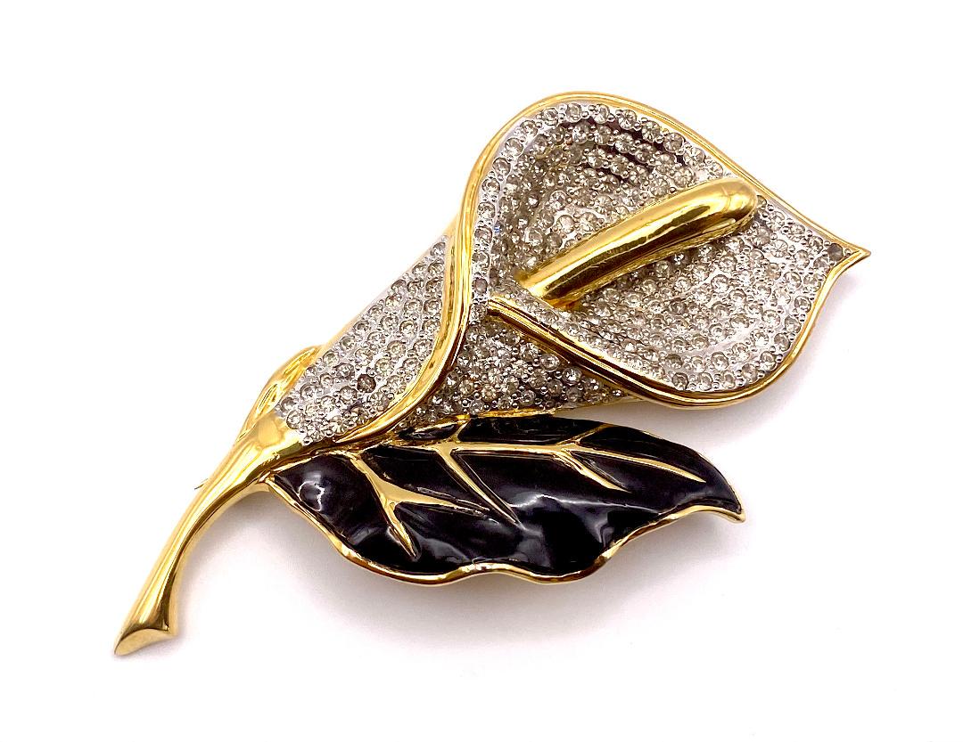 Valentino brooches - Etsy 日本