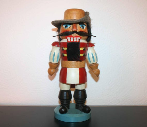 エルツ山地くるみ割り人形、ヴィンテージくるみ割り人形、銃士