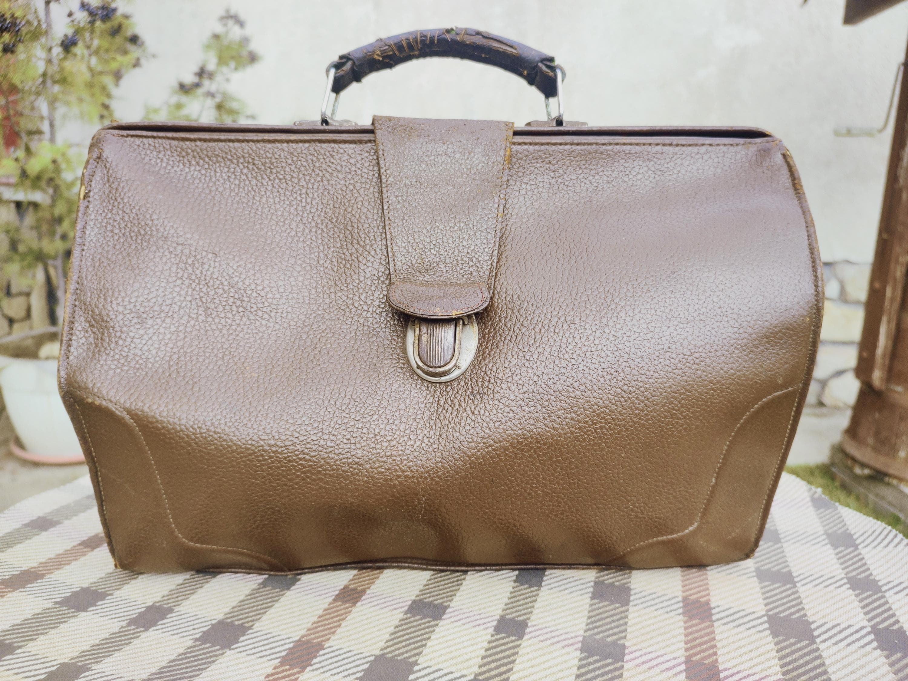 ヴィンテージ風レザードクターバッグ - 1940年代のグラッドストーン