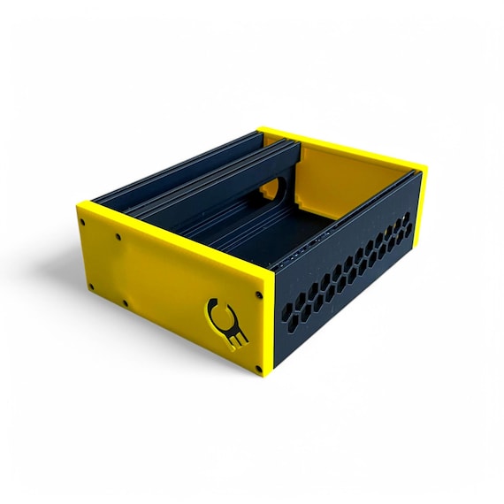 42HP（3U + 1U Intellijelフォーマット）ユーロラックケース | 3D