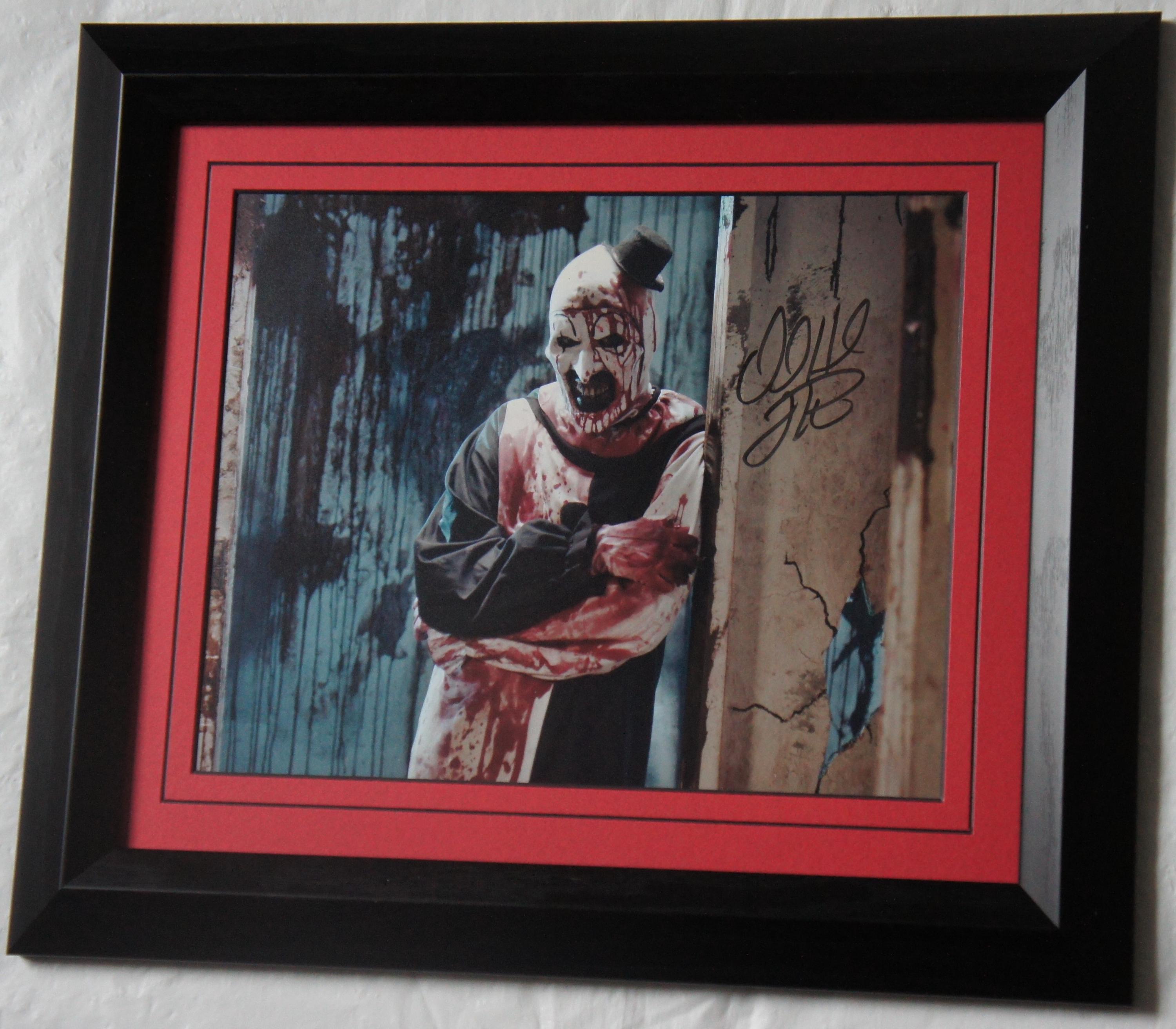 デビッド・ハワード・ソーントンのサイン入り、テリファイアーの