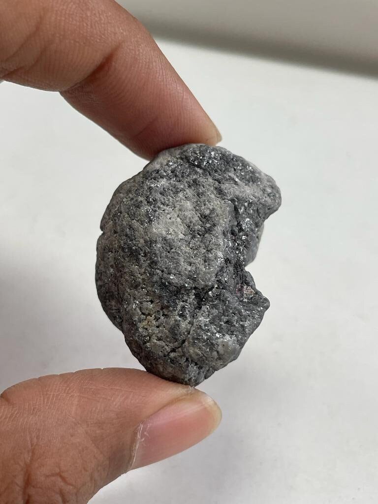 169.85 CT 37.7 X 26.6 MM Natural Loose Rough Diamond, Uncut