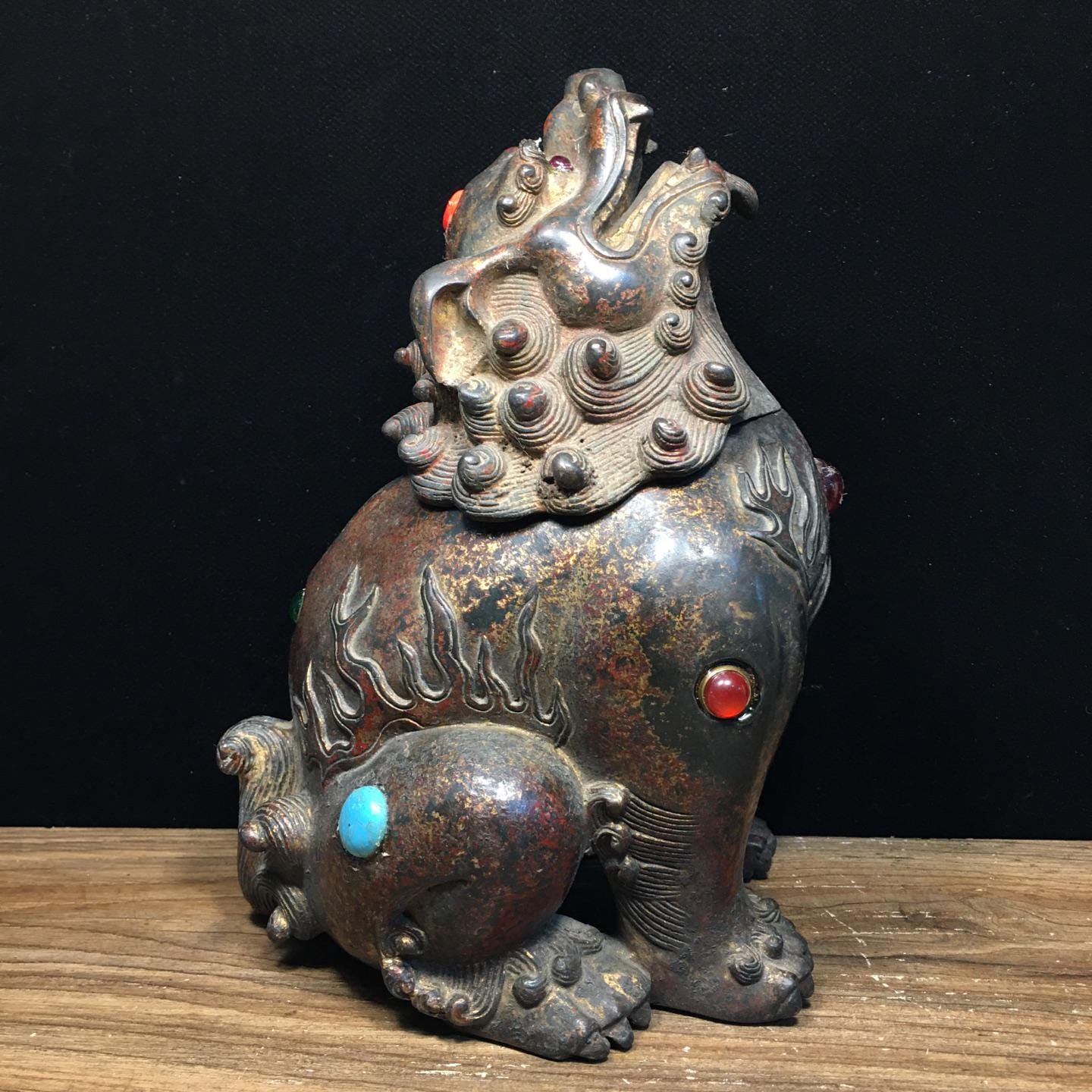 中国の手彫りの青銅製ライオン香炉像、デスクトップの装飾、貴重で