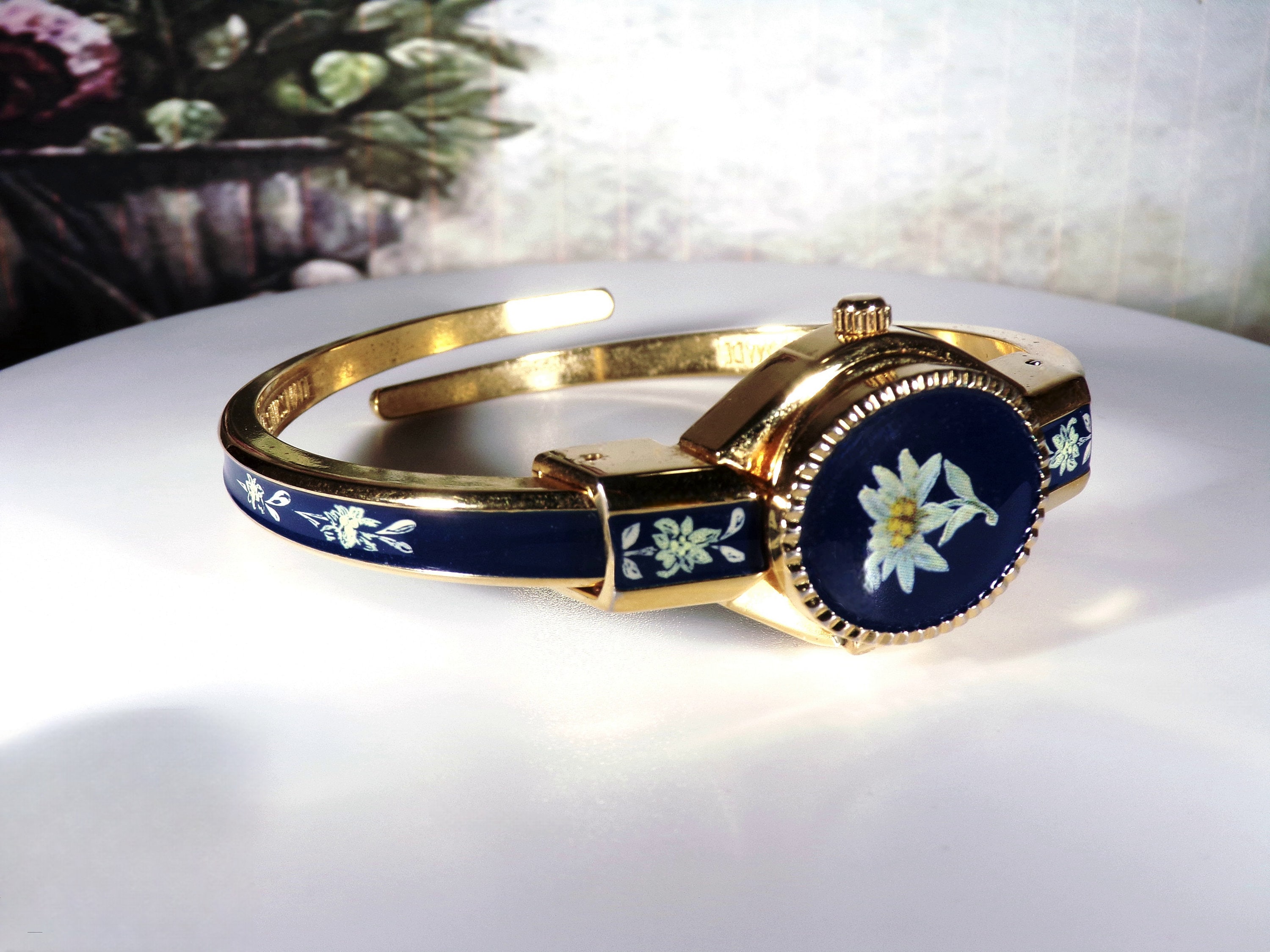 Swiss Made ANDRE MOUCHE Bangle Wrist Watch, Edelweiss Design with