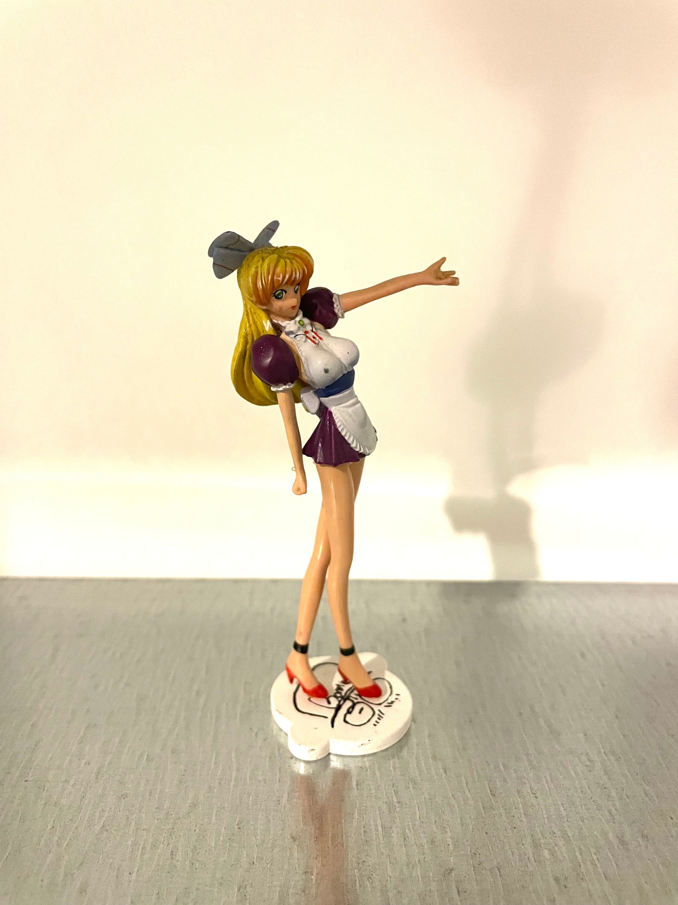 2000年代の日本の巨匠、村上隆（1962年生まれ）のMISS KO2 スーパー