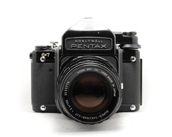 Pentax 6x7 67 - Medium Format Camera - Takumar 105mm 2.4 Lens