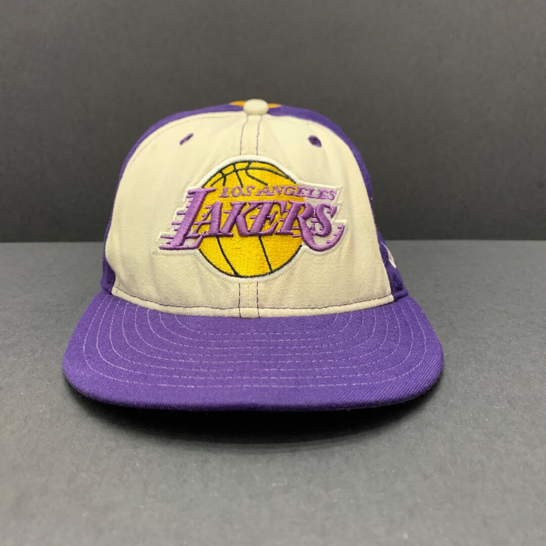 Vintage Los Angeles Lakers NBA by New Era Embroidery Fitted Hat