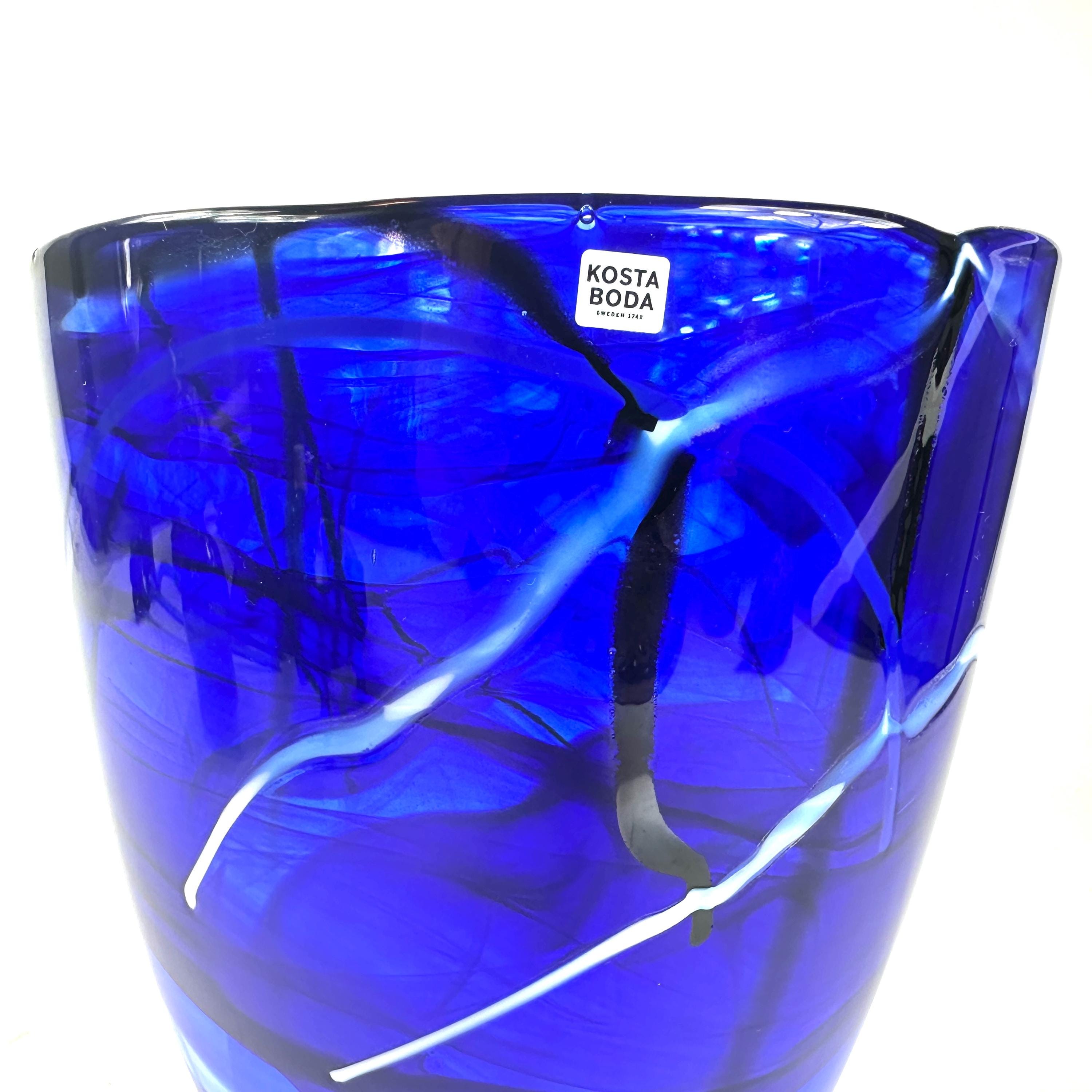 スカンジナビアのアートガラス – コスタ・ボダ「コントラスト