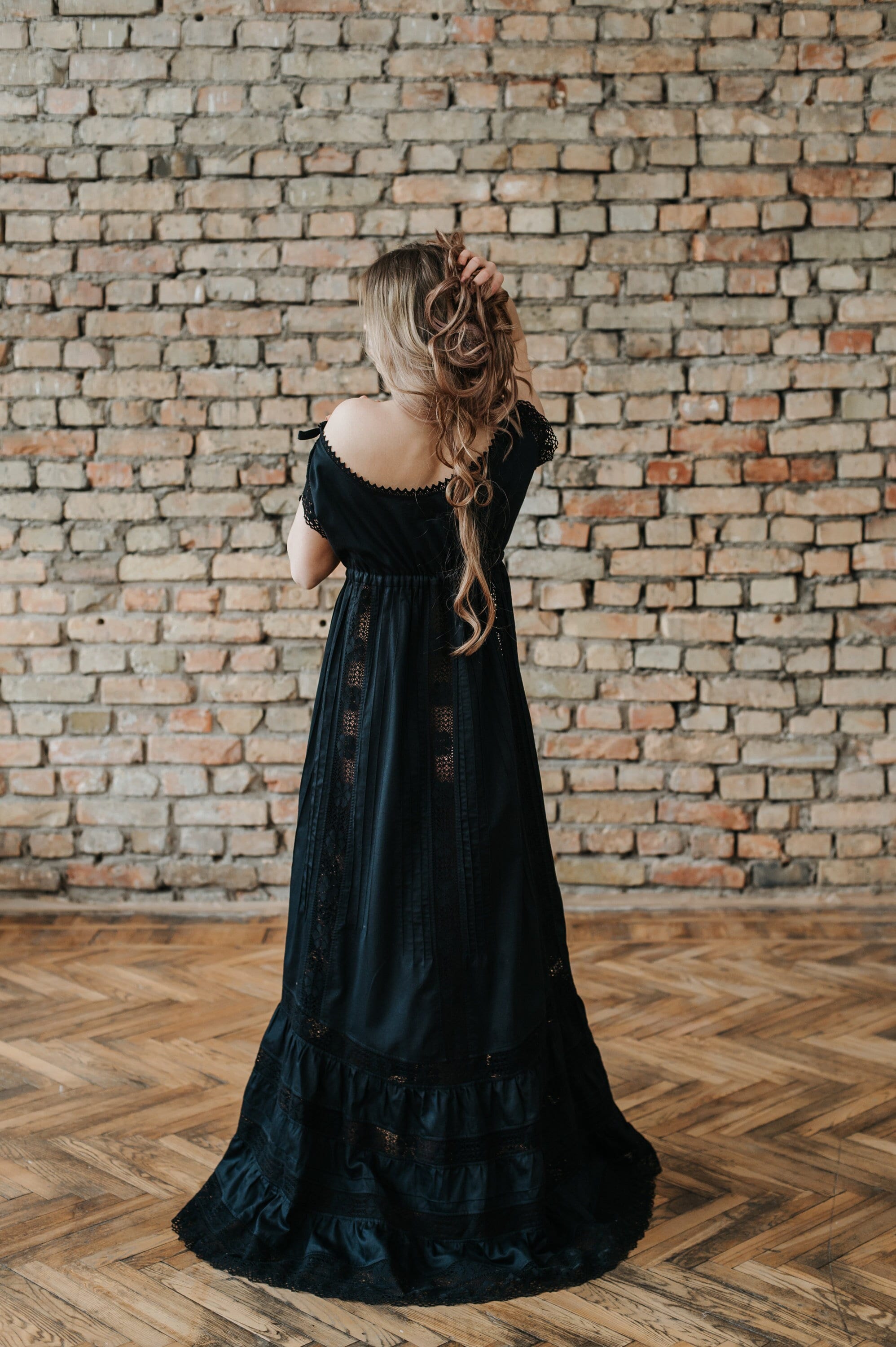 ビクトリア朝のナイトドレス、ヴィンテージのナイトガウン、黒の