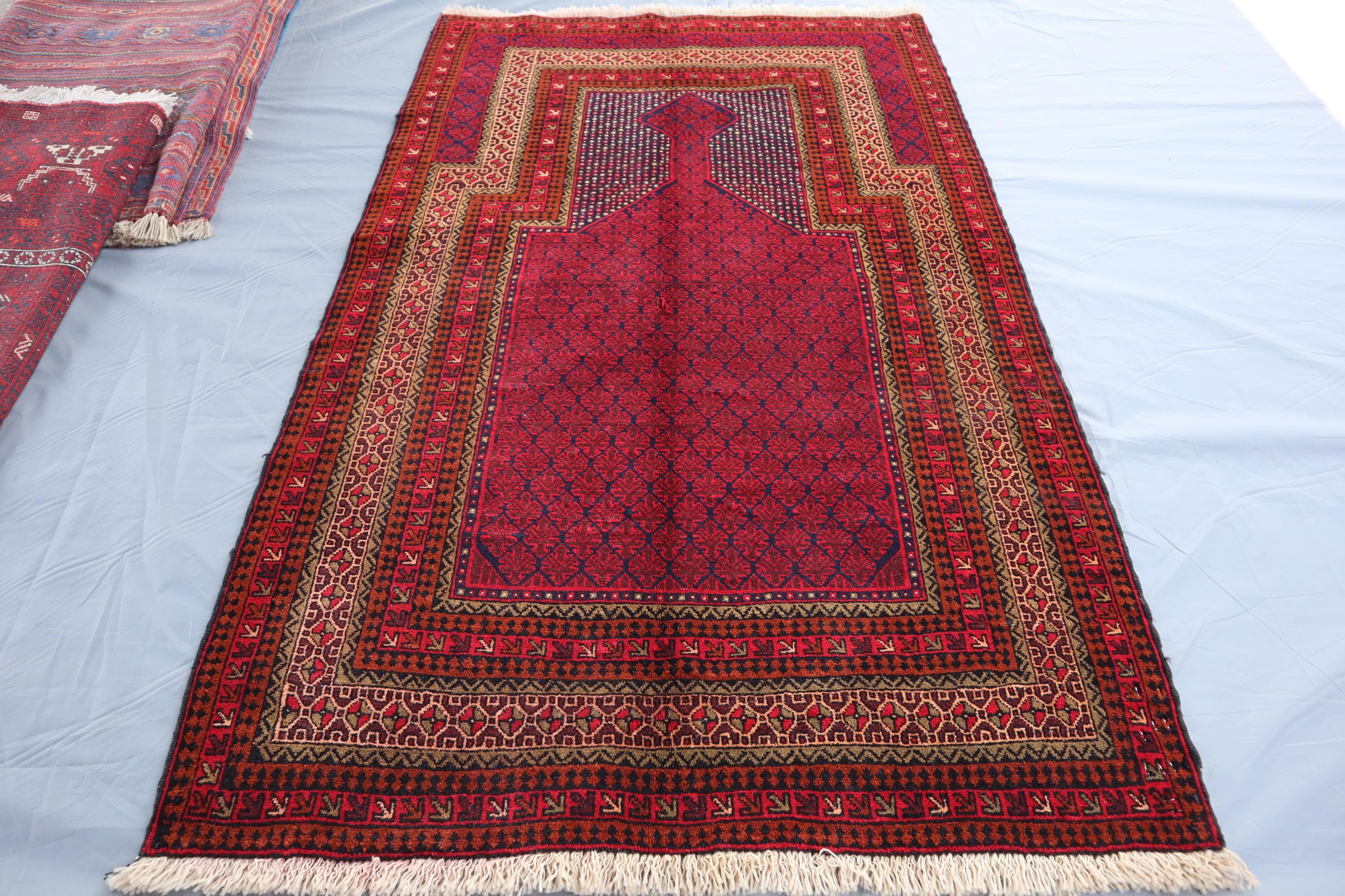 ヴィンテージ アフガニスタン 祈祷用ラグ：手織りウール、部族のモスク