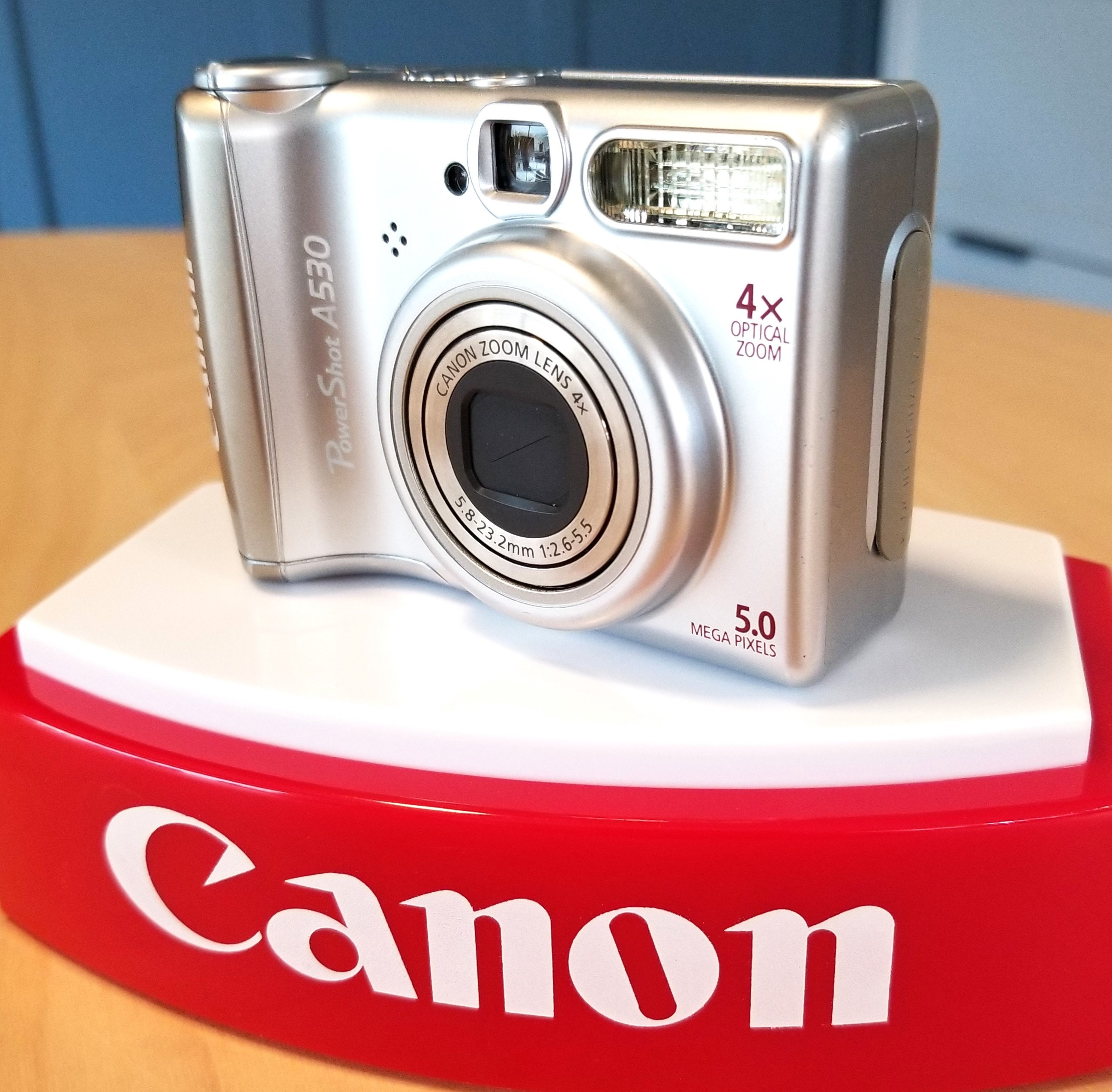 Canon PowerShot A530 AiAF Digital Camera w/ Canon 4X Zoom Lens