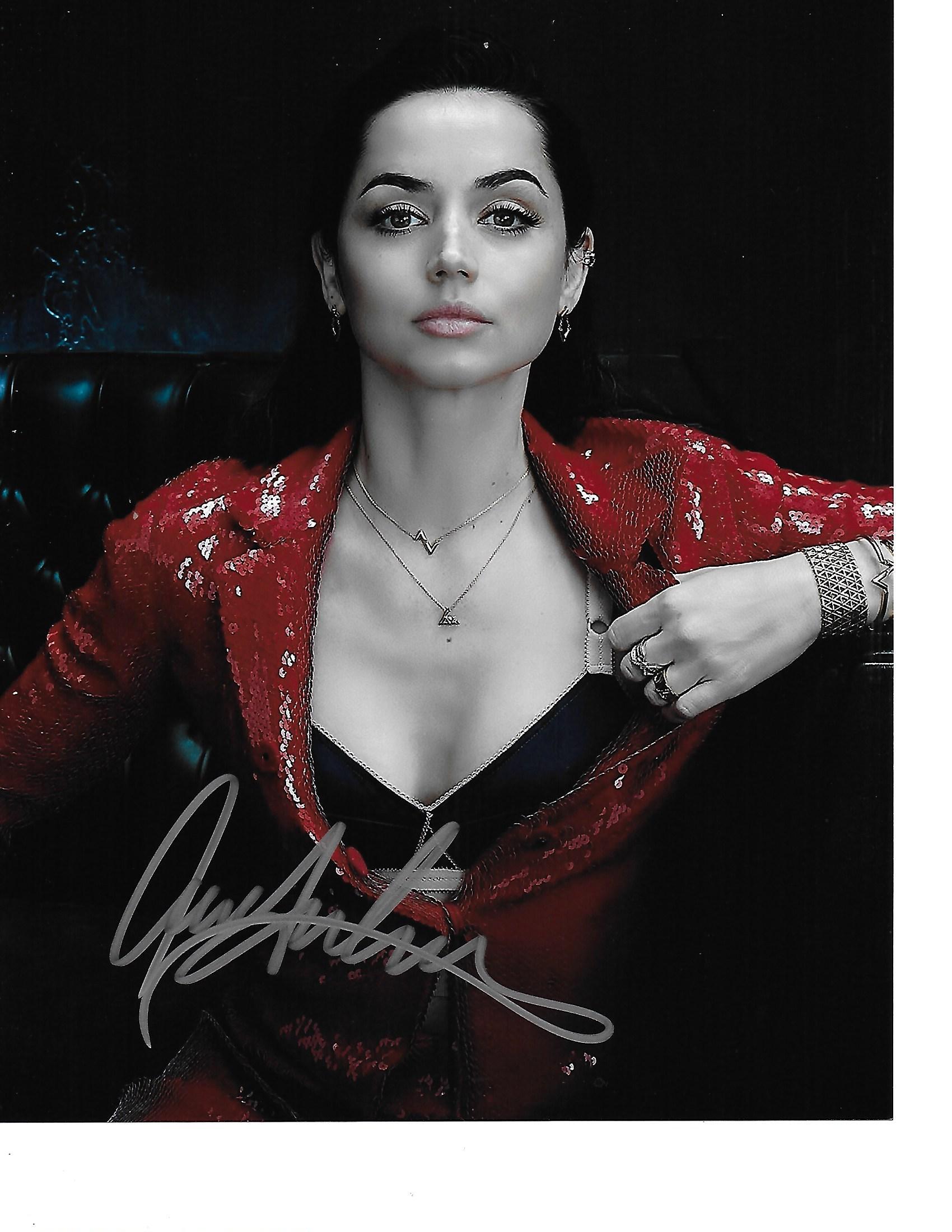 Very Talented Actress Ana De Armas Super Nicely Signed 8x10 Photo