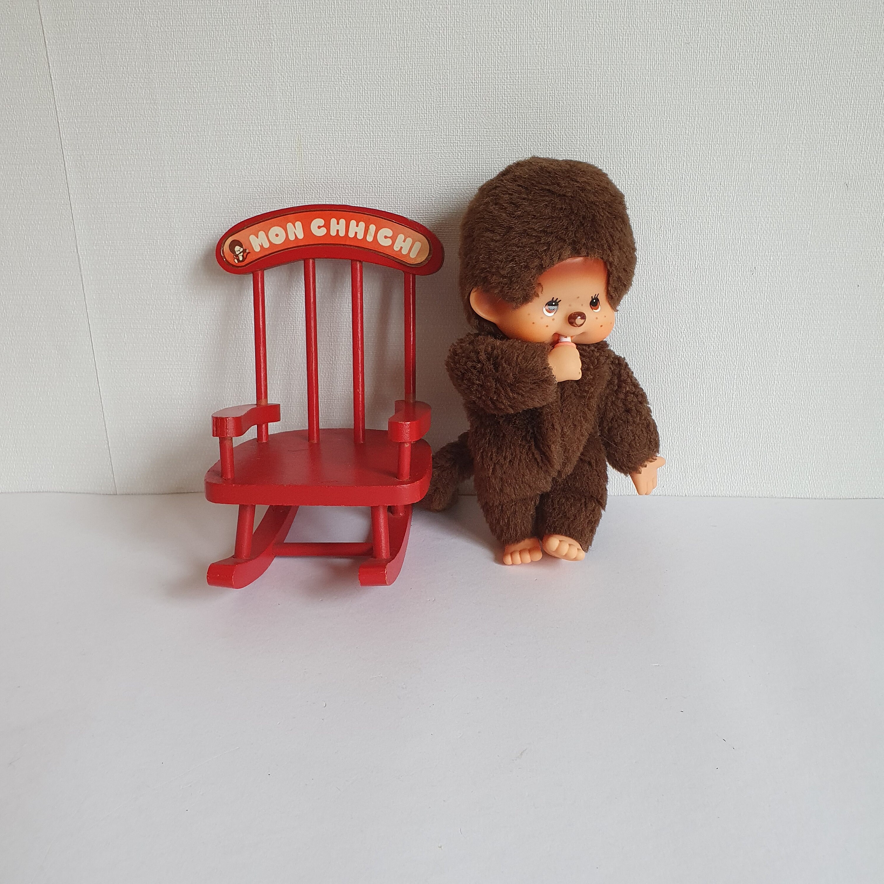 ヴィンテージ モンチッチ ぬいぐるみ ロッキングチェア付き – セキグチ