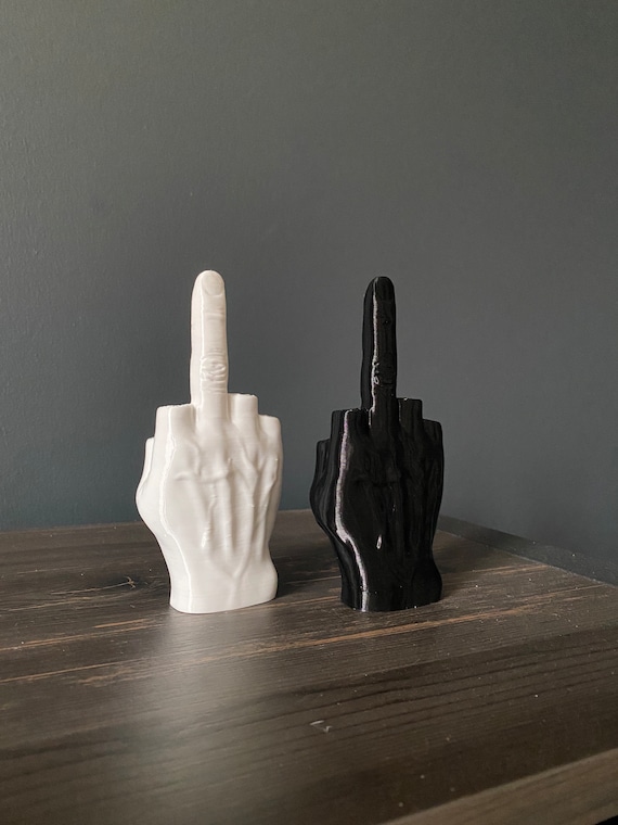 中指を立てて「Fuck You Off」サイン、彫刻像、3Dプリントオーナメント