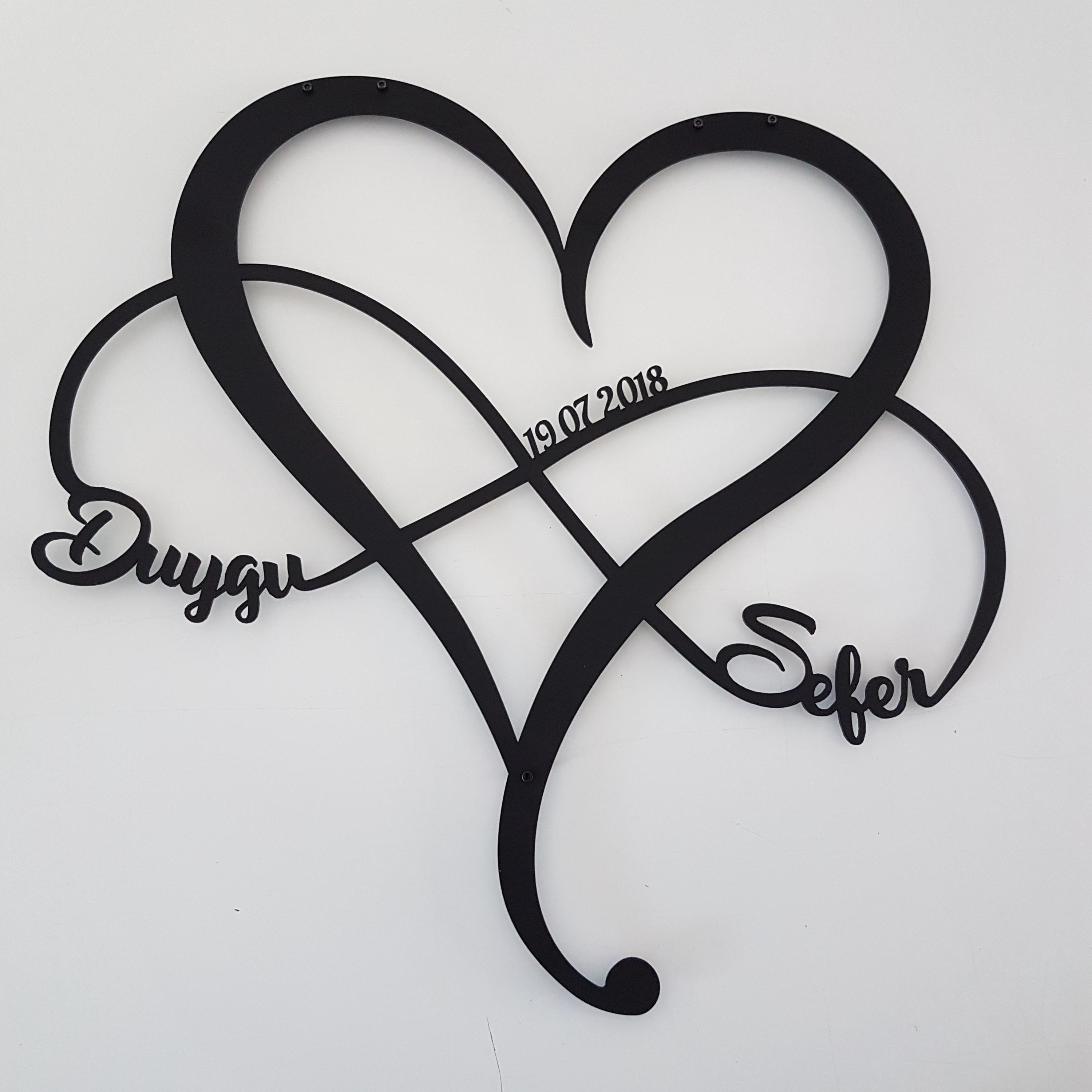 Personalized Metal Infinity Heart Sign: Eternal Love Decor With