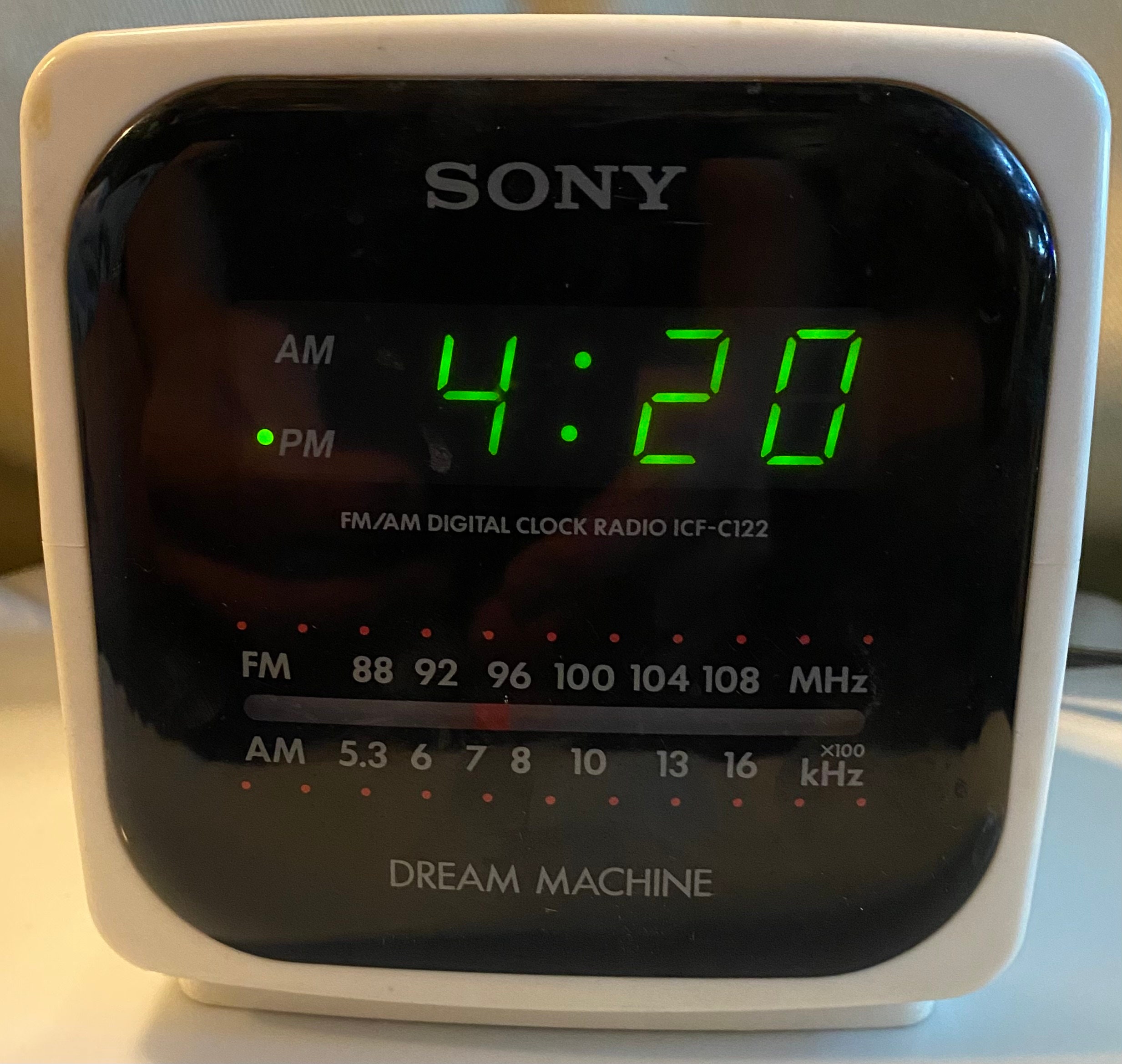 Vintage Sony Dream Machine AM/FM Radio Digital Alarm Clock Model