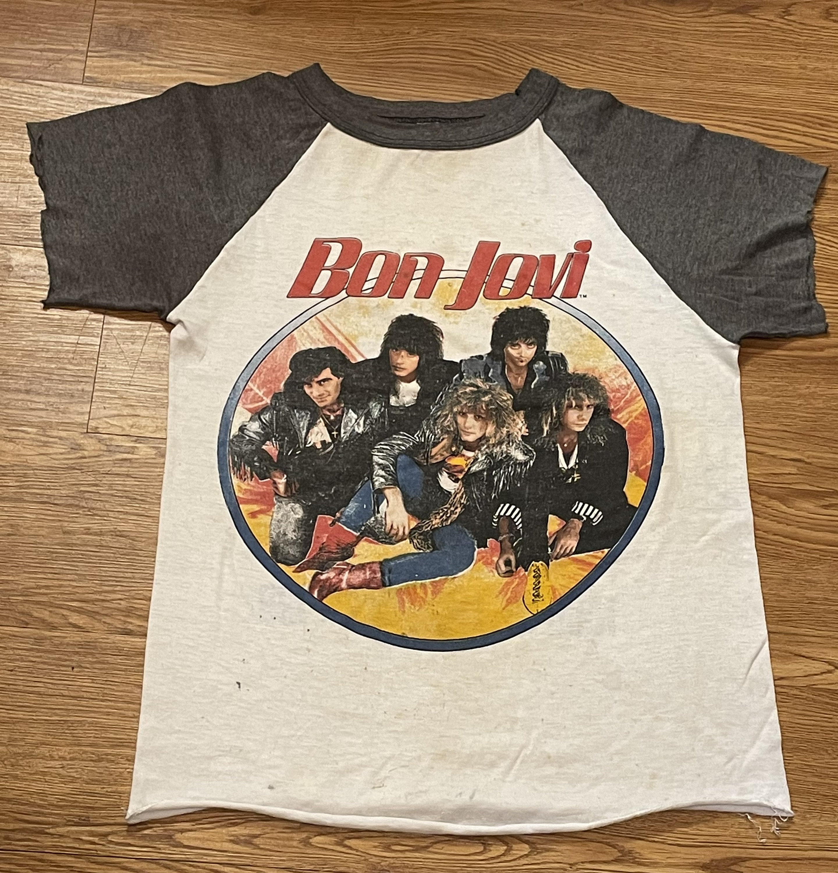 オリジナル ボン・ジョヴィ 1987 ワールドツアー ヴィンテージ Tシャツ