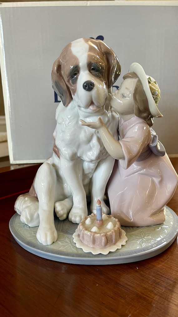 Lladro “A Birthday Kiss” 6632 Porcelain Figurine Mint Condition in