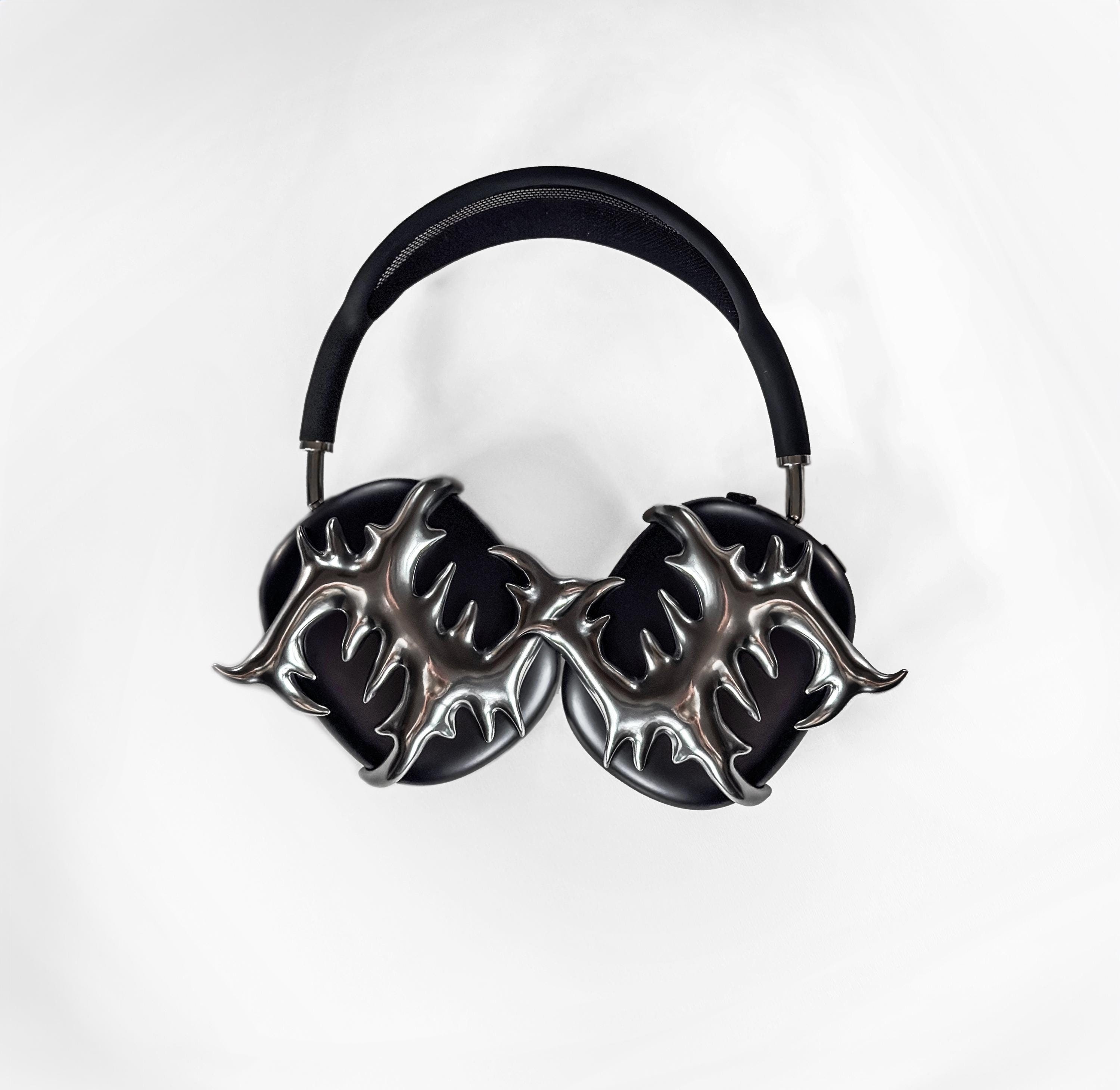 Cyber Spike Airpods Max Headphone Case Cover - Glossy Silver Apple