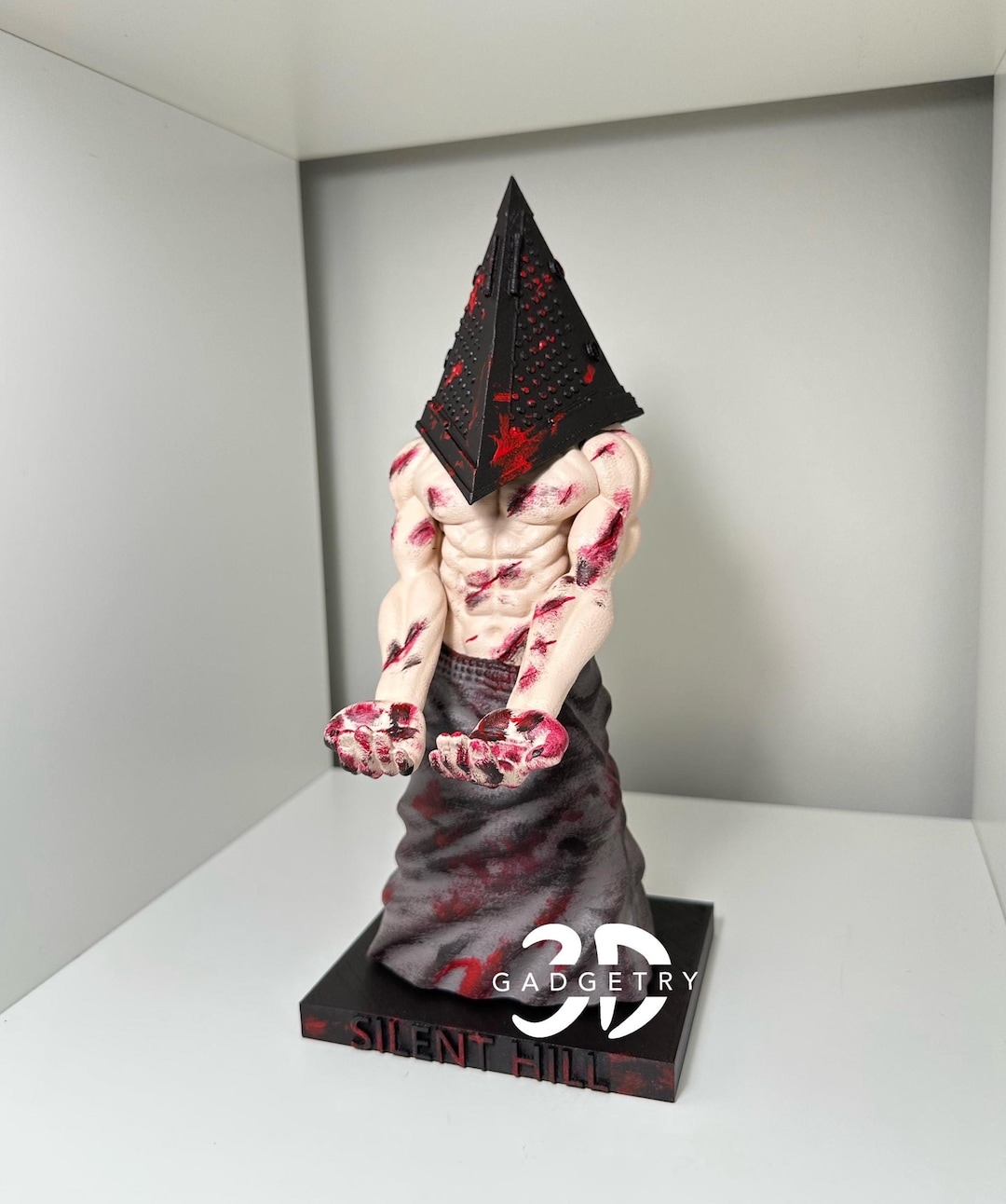 Custom Silent Hill Controller Holder | Pyramid Head Controller