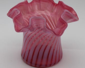 ヴィンテージ フェントン クランベリー コインドット花瓶、手吹き