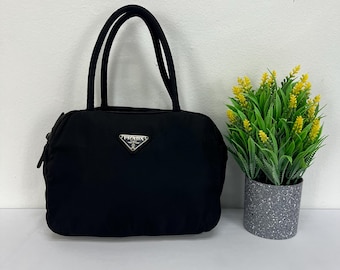 PRADA 本物ヴィンテージ 90年代ナイロンショルダーバッグ - Etsy 日本