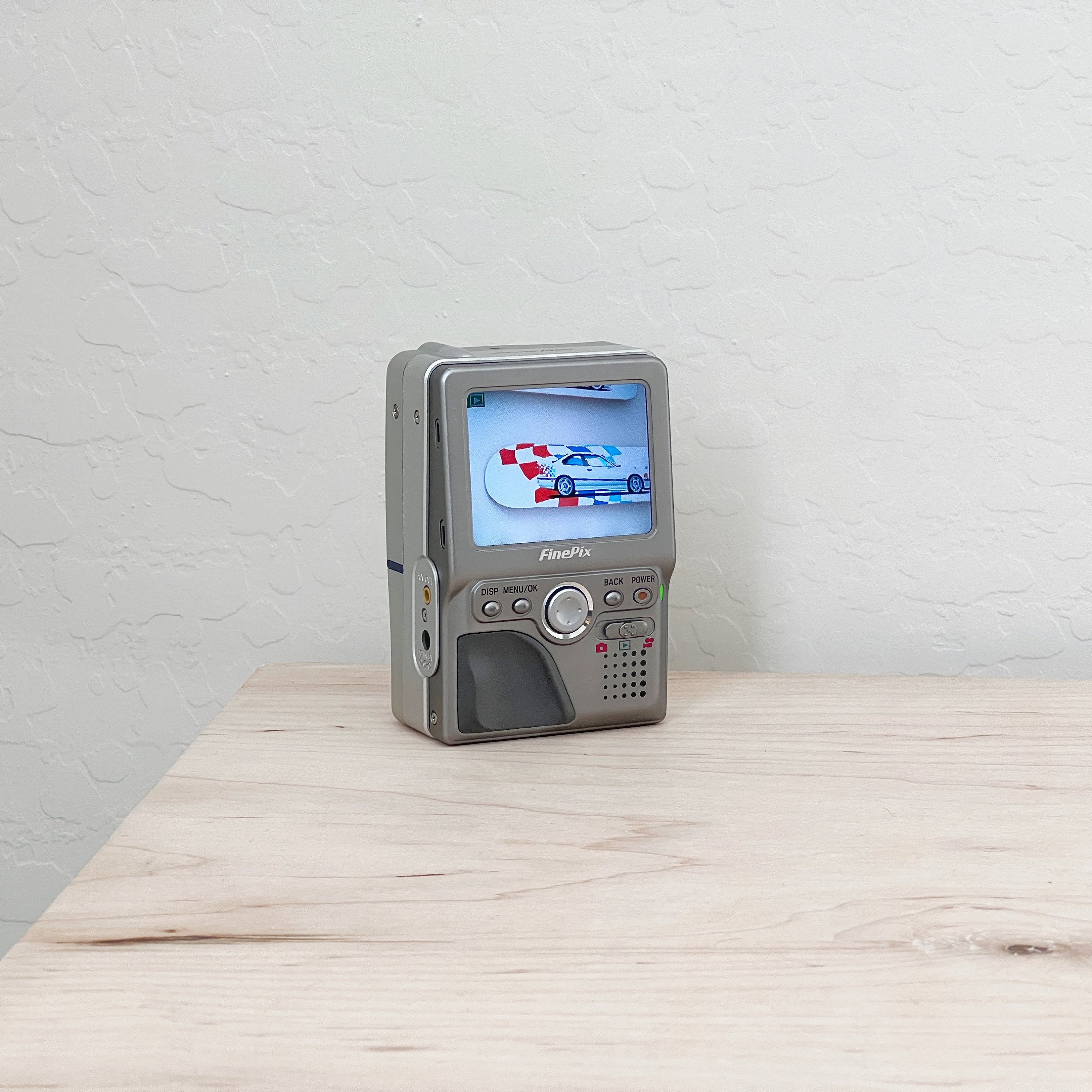 ULTRA RARE - Fujifilm Finepix M603 - Powers on - Working Vintage