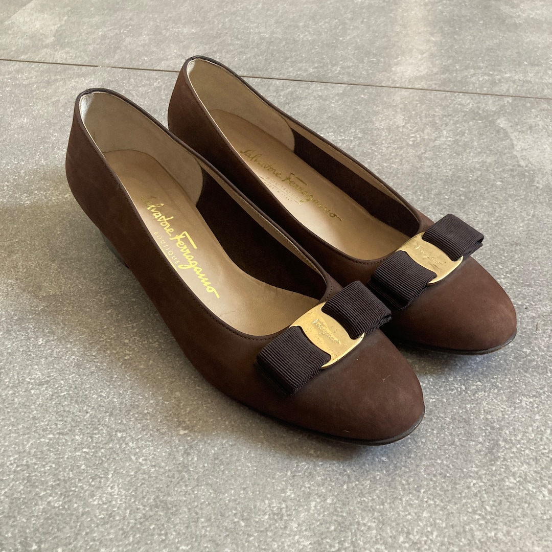 Salvatore Ferragamo Vara Bow Suede Loafers - Chocolate Brown, 7.5