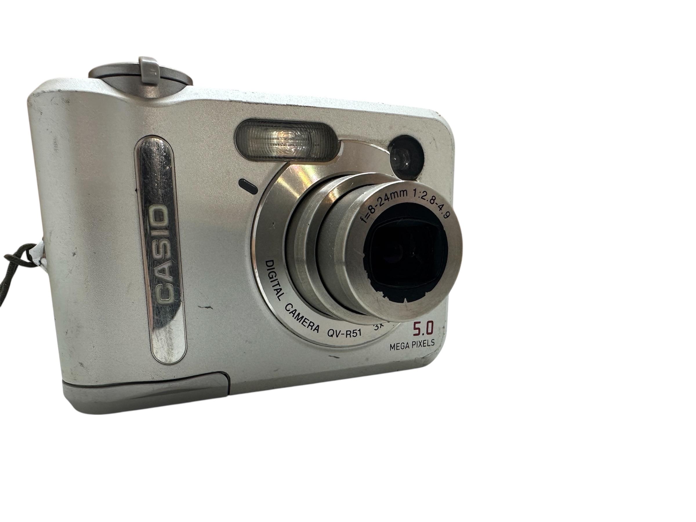 カシオ QV-R51 デジタルカメラ 5MP 3倍光学ズーム コンパクト 単3電池