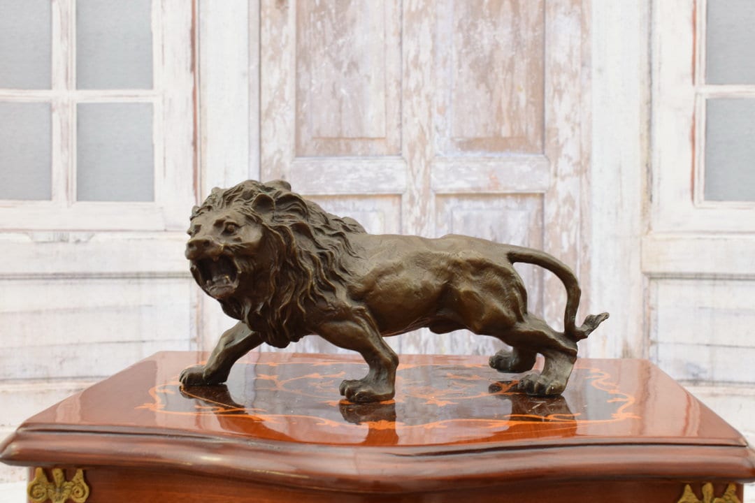 ヴィンテージの怒ったライオンのブロンズ彫刻：ホーム＆ガーデン