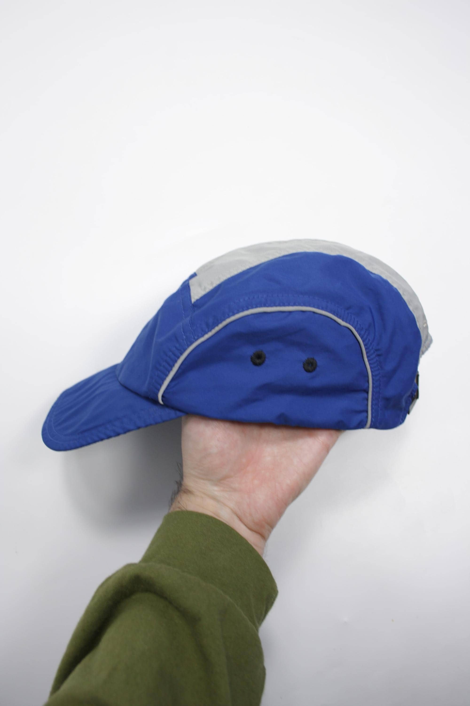 Nike 2000s Vintage Clima-fit 3M Reflective Soft Peak Running