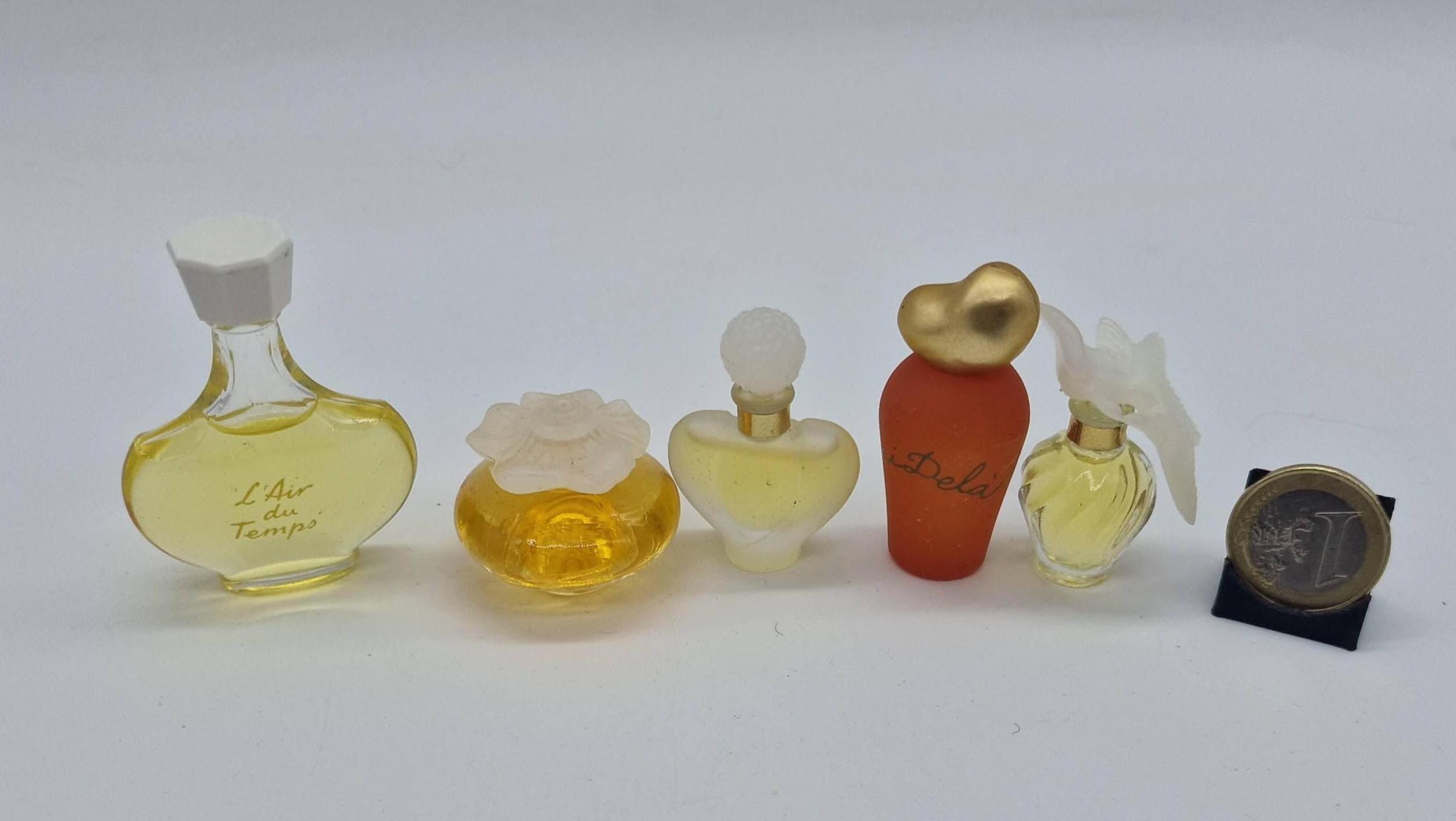 Set of 5 Vintage Nina Ricci Perfume Miniatures – Includes Fleur De