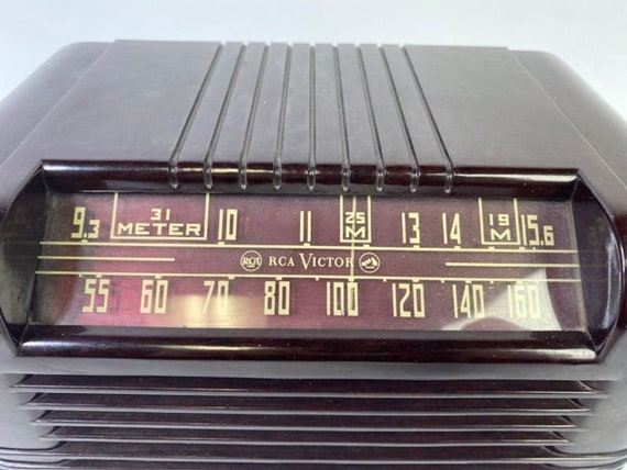 Vintage RCA Victor Model 56X-11 Bakelite Shortwave Table Tube