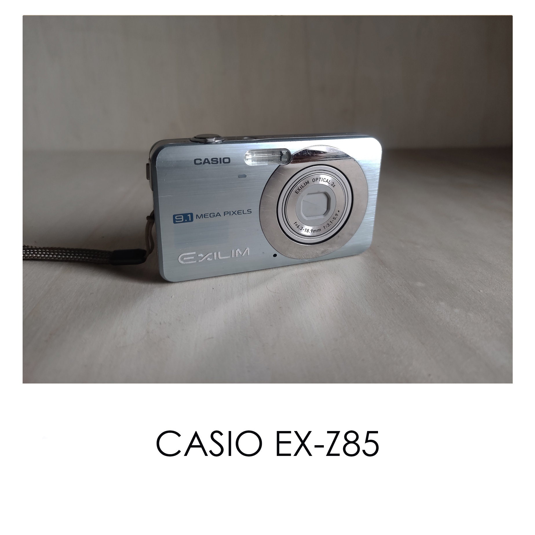 Gray Casio Exilim EX-Z85 -- 9.1MP -- Y2K Digicam Digital Retro CCD