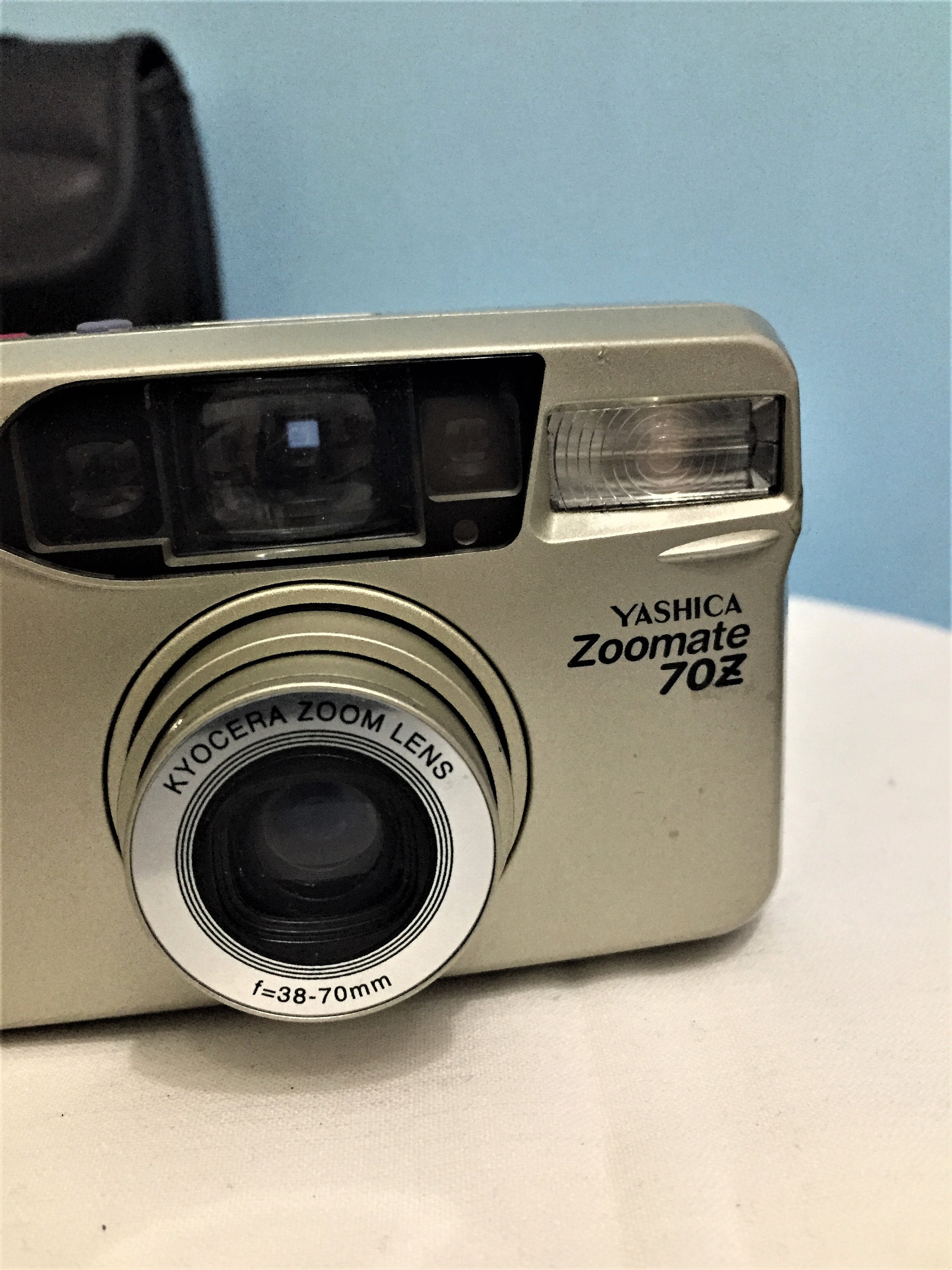 Kyocera Yashica Zoomate 70 Z Film Camera Gift Set - Gold 38 - 70mm