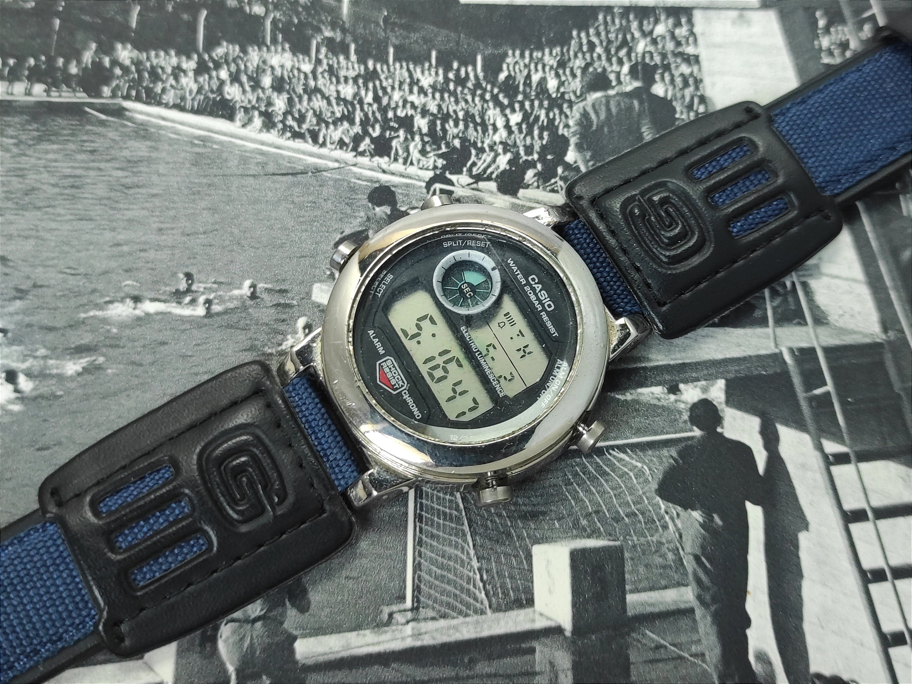 ヴィンテージ カシオ G-2000 メンズ腕時計 - G-Shock モジュール 2161