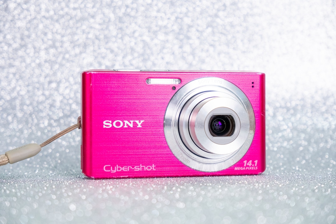 Sony Cybershot DSC-W610 - Y2k Digicam CCD - 14.1 Mp - Hot Pink