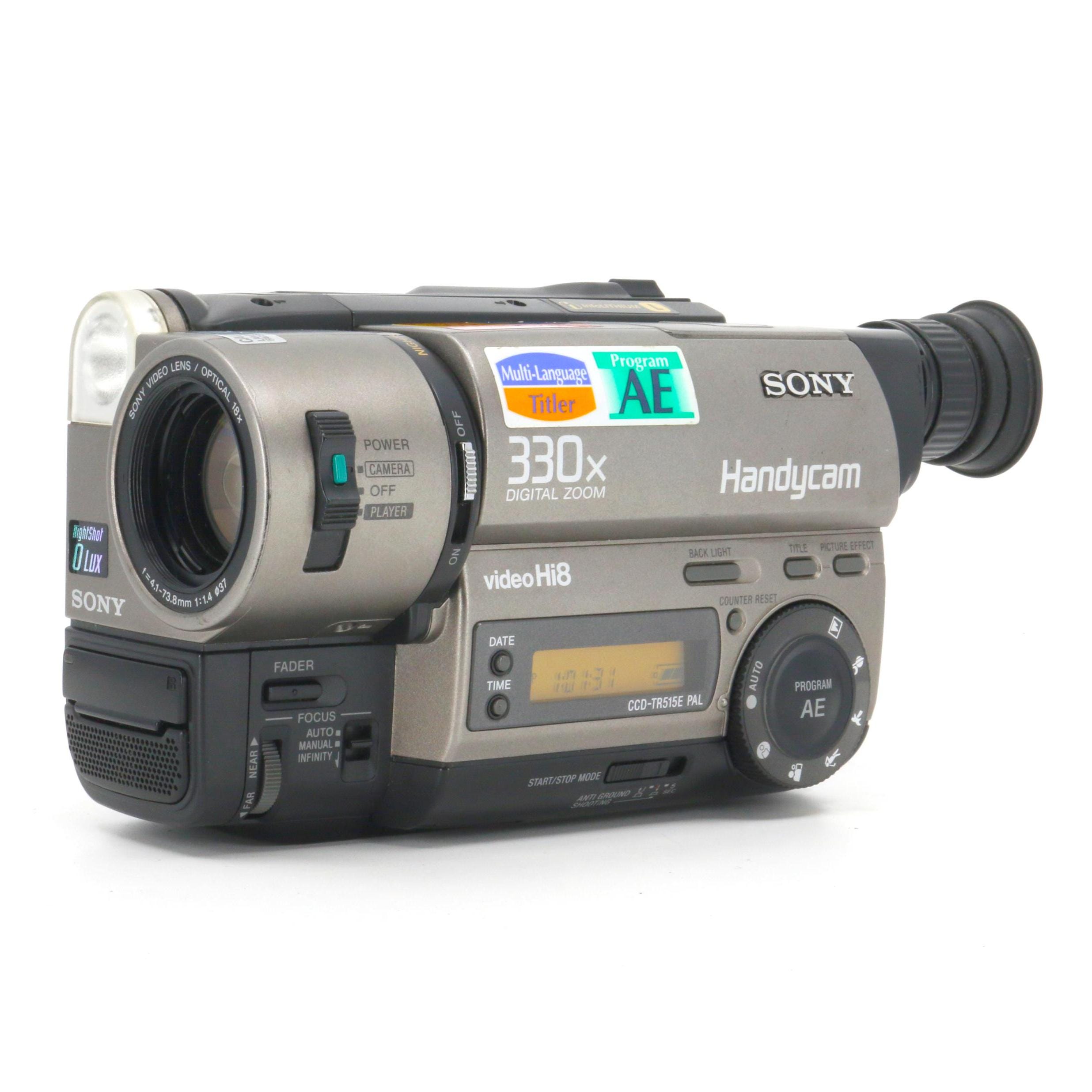 Sony Handycam CCD-TR515E Video Hi8 Pal Camera + Strap, Battery, AV