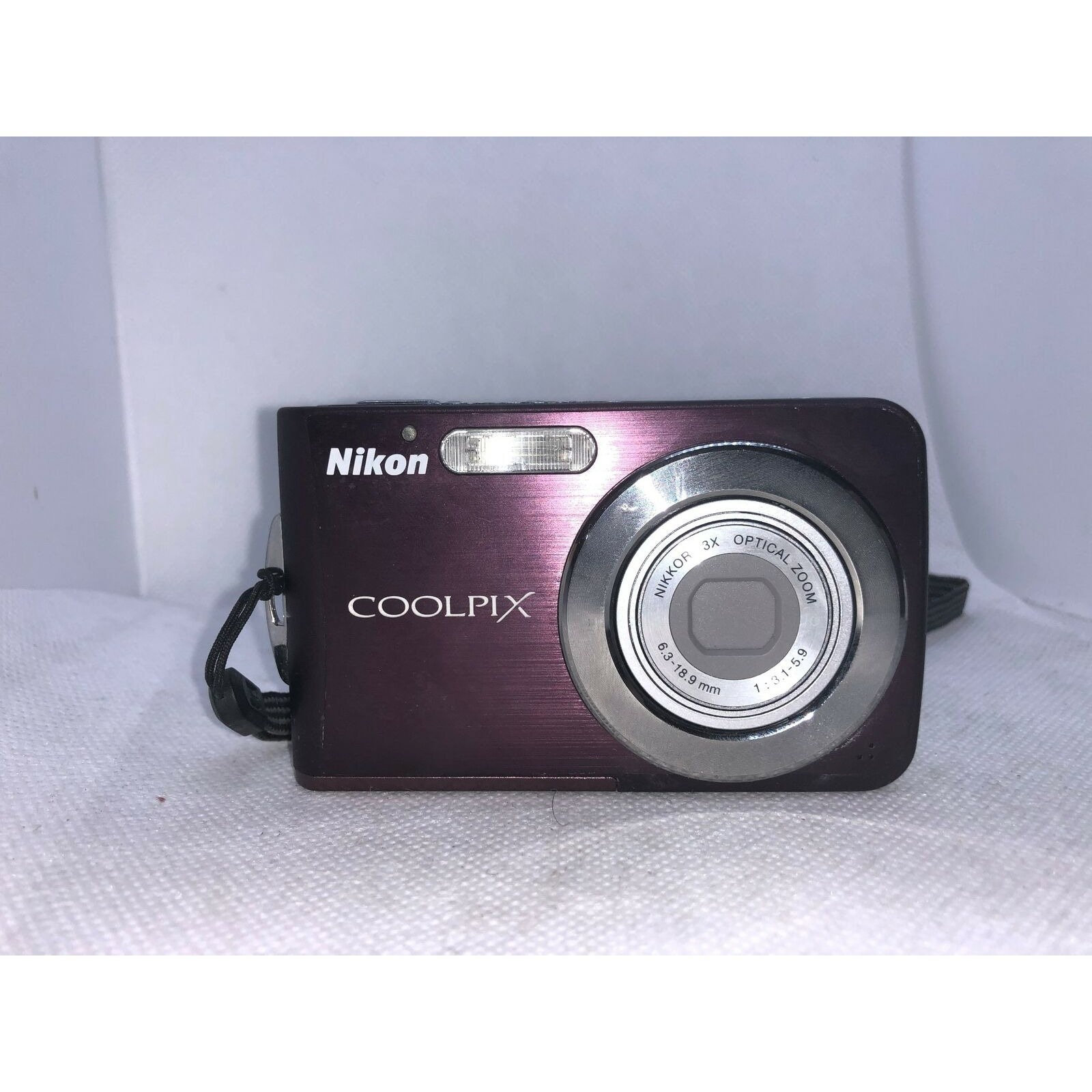 Nikon Coolpix S210 8MP Digital Camera W/ 3x Optical Zoom Brushed