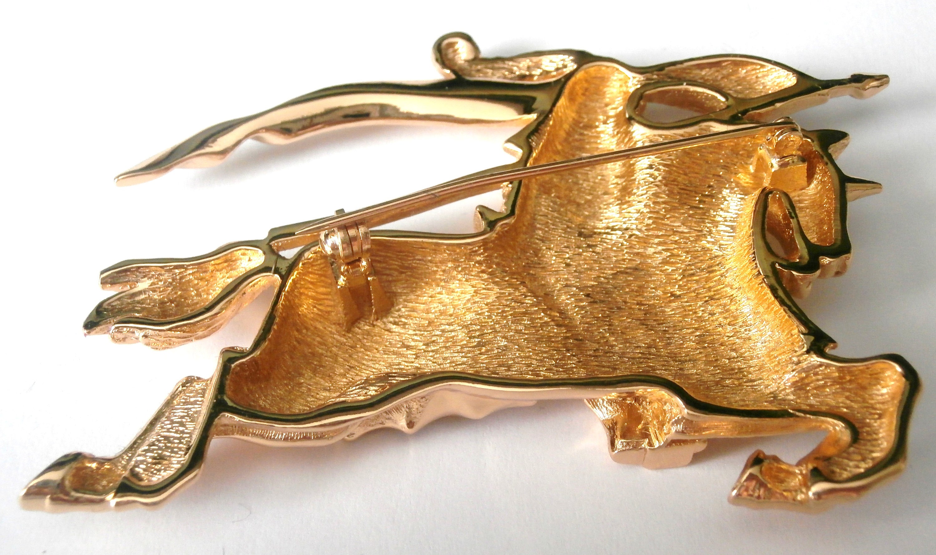 バーバリー・オブ・ロンドン 馬上の騎士 ファーストロゴ ピンブローチ