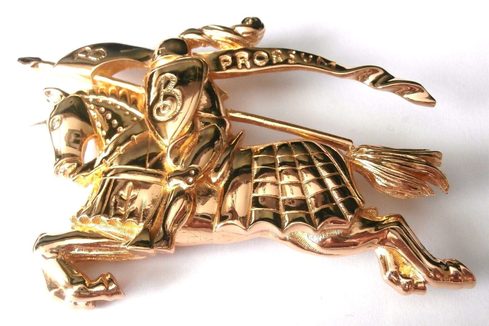 バーバリー・オブ・ロンドン 馬上の騎士 ファーストロゴ ピンブローチ