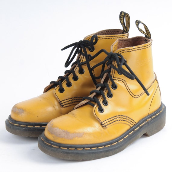 Vintage Dr Martens Yellow Leather Boots - Women's EU34 / US3 / UK1