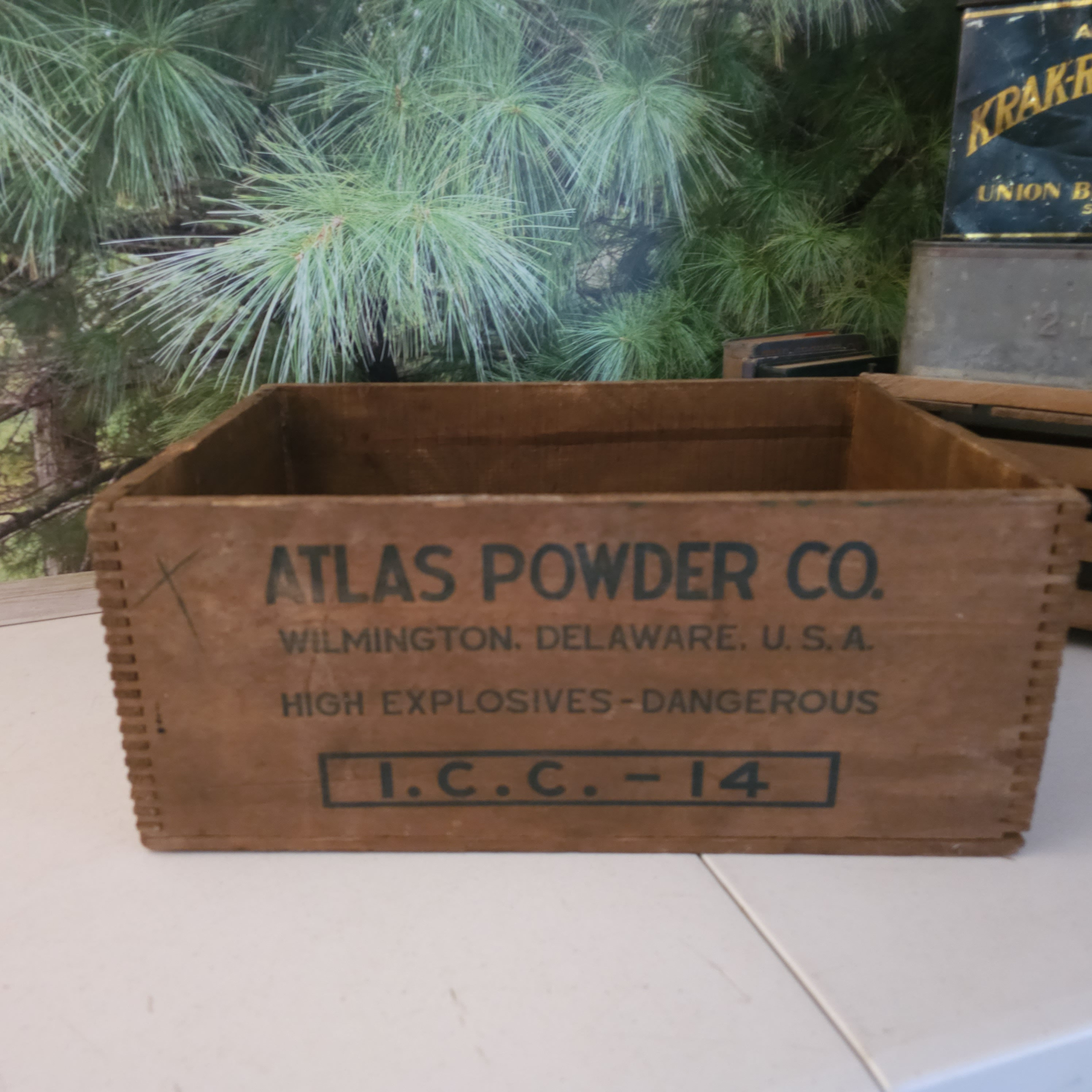 Antique Atlas Powder Company Atlas Explosives Wood Finger Jointed