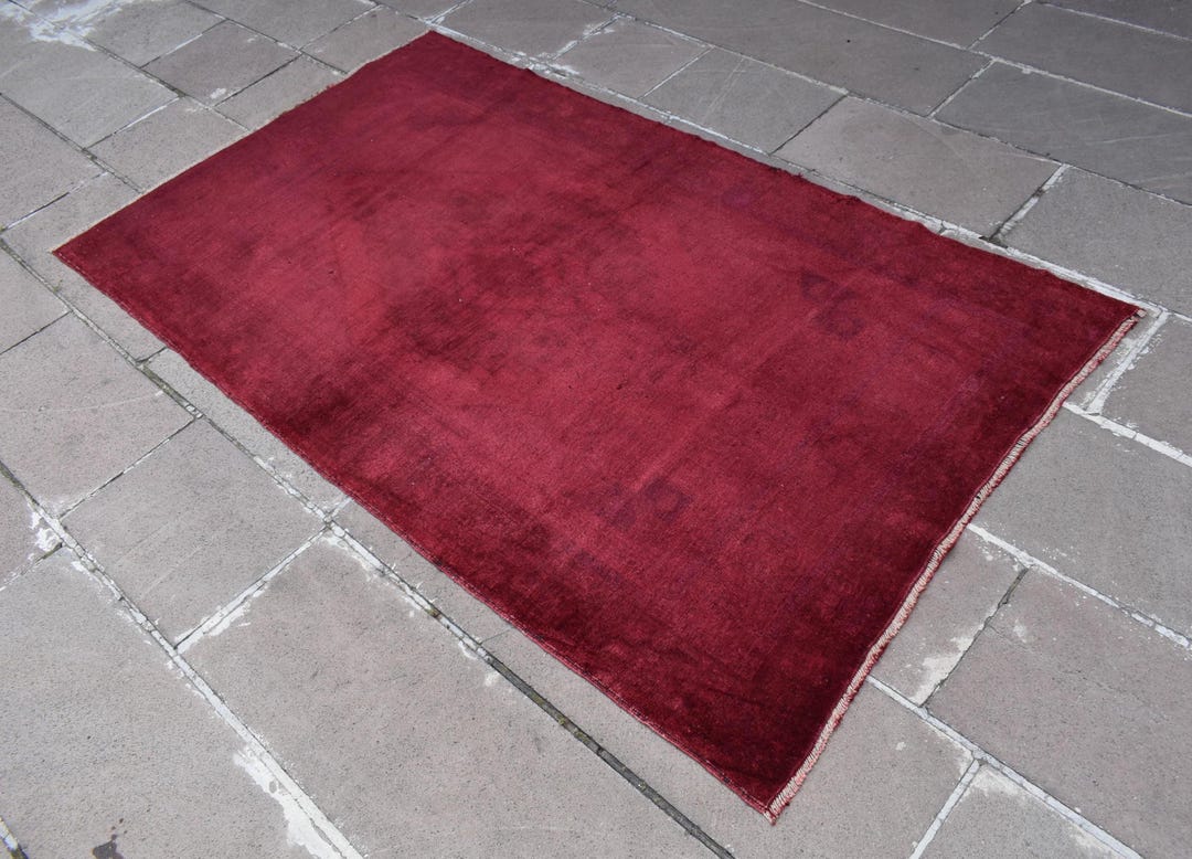 ヴィンテージ トルコ製ウールラグ、オーバーダイ クラレットレッド