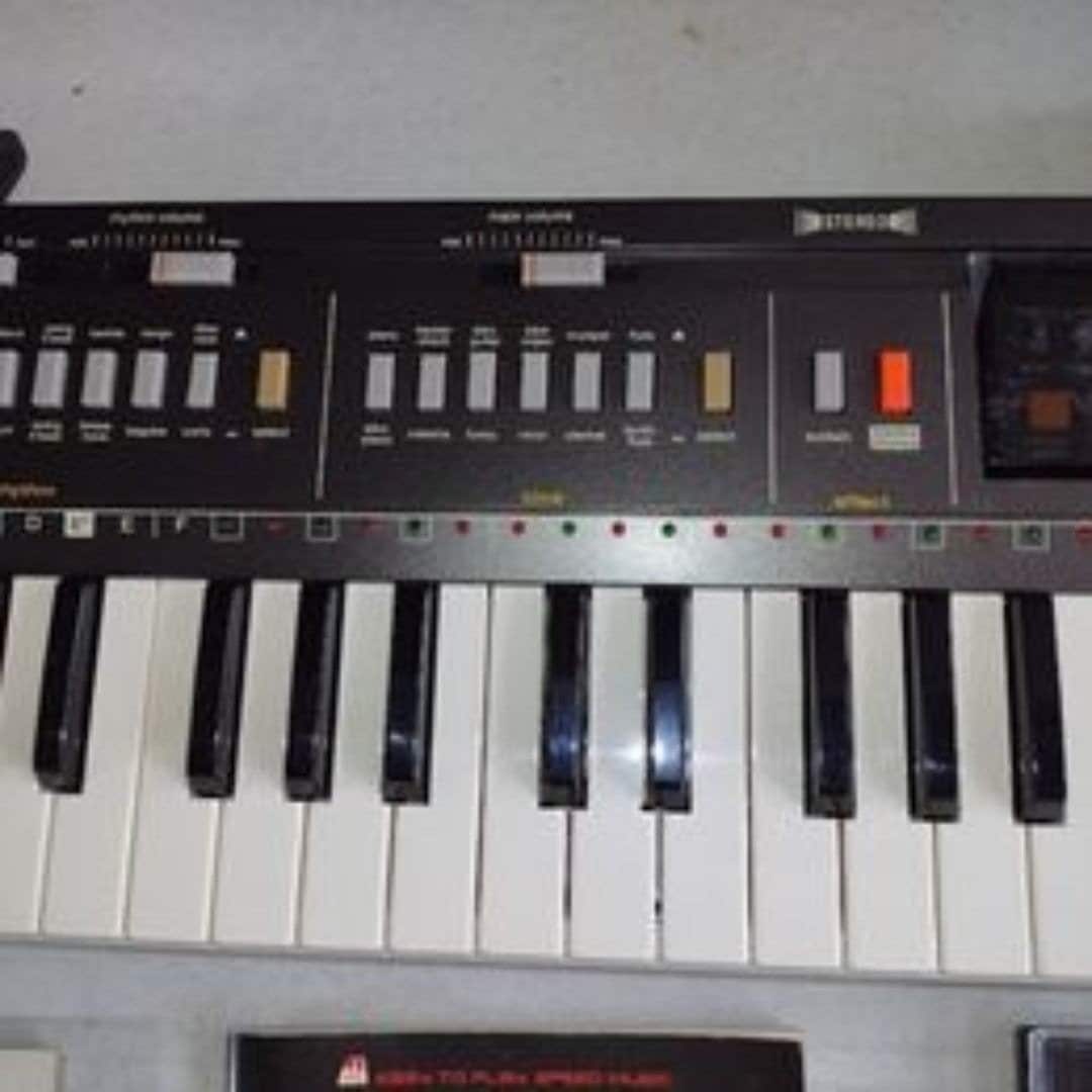 Casio Casiotone MT-800 ヴィンテージ 49鍵キーボードシンセサイザー