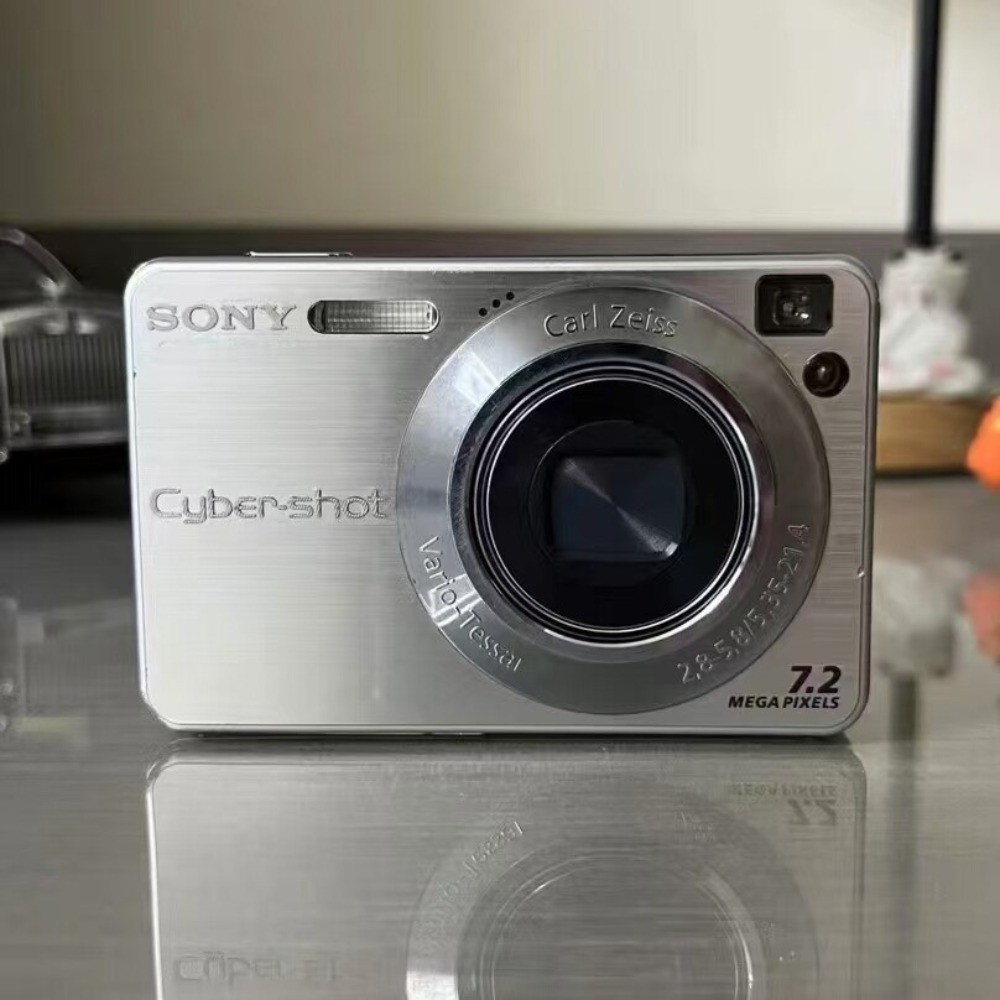 Sony Cybershot DSC-W120 7.2MP CCD Vintage Digital Camera - 100