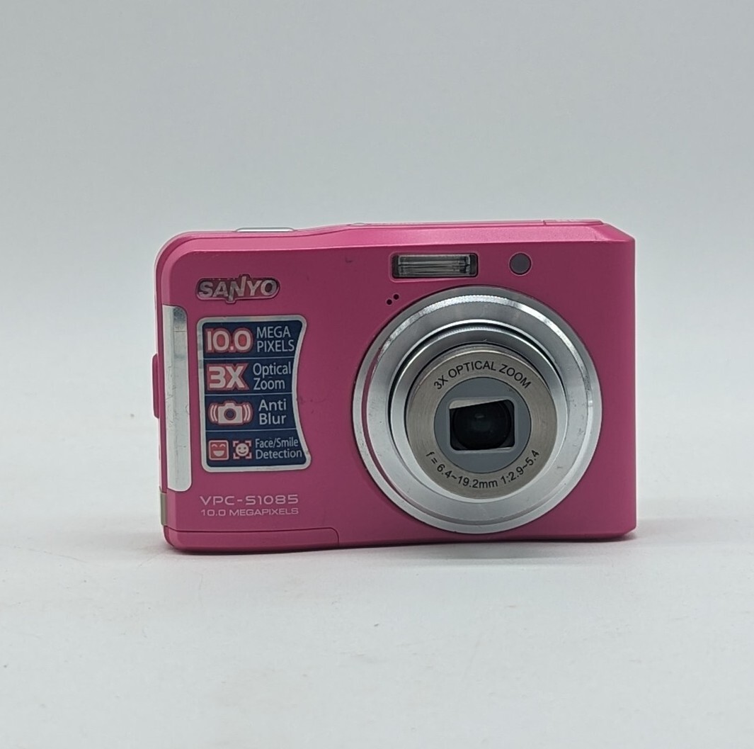 Sanyo VPC--S1085-RARE-PINK-10.0 MP-Digital Camera & SD Card