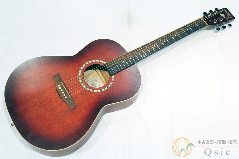 Acoustic Guitar Art & Lutherie Folk Spruce Burgundy Model Solid