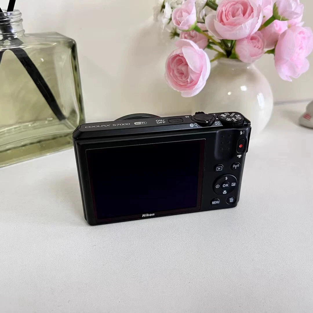 Nikon COOLPIX S7000 16.0MP 20X Optical Zoom Vintage Digital